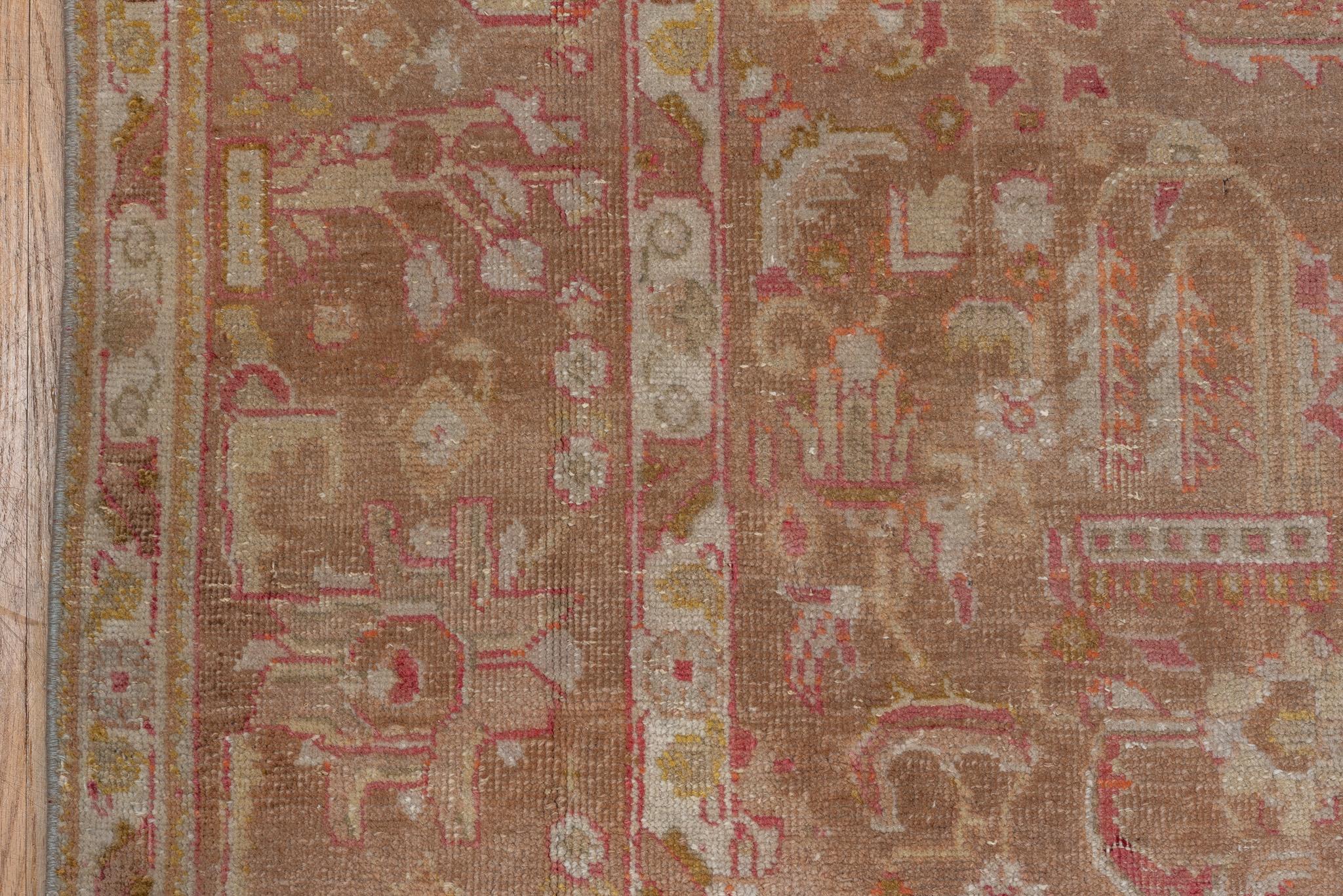20ième siècle Tapis persan ancien de Tabriz avec un design floral complexe en vente