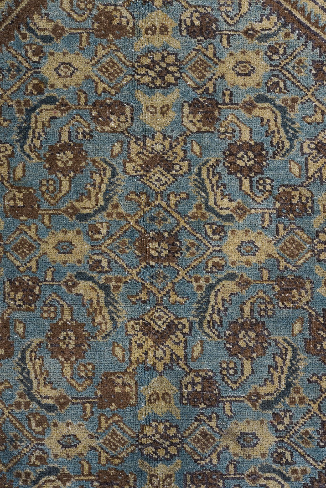 Antiker persischer Täbris-Teppich aus Täbris mit aufwändigen Blumenmustern (20. Jahrhundert) im Angebot