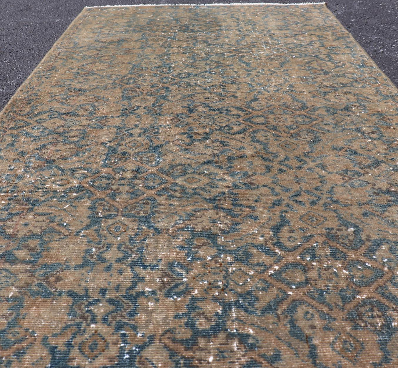 Ancien tapis persan Tabriz avec motif Allover délavé en bleu doux 2'3 x 4'3 Bon état - En vente à Atlanta, GA