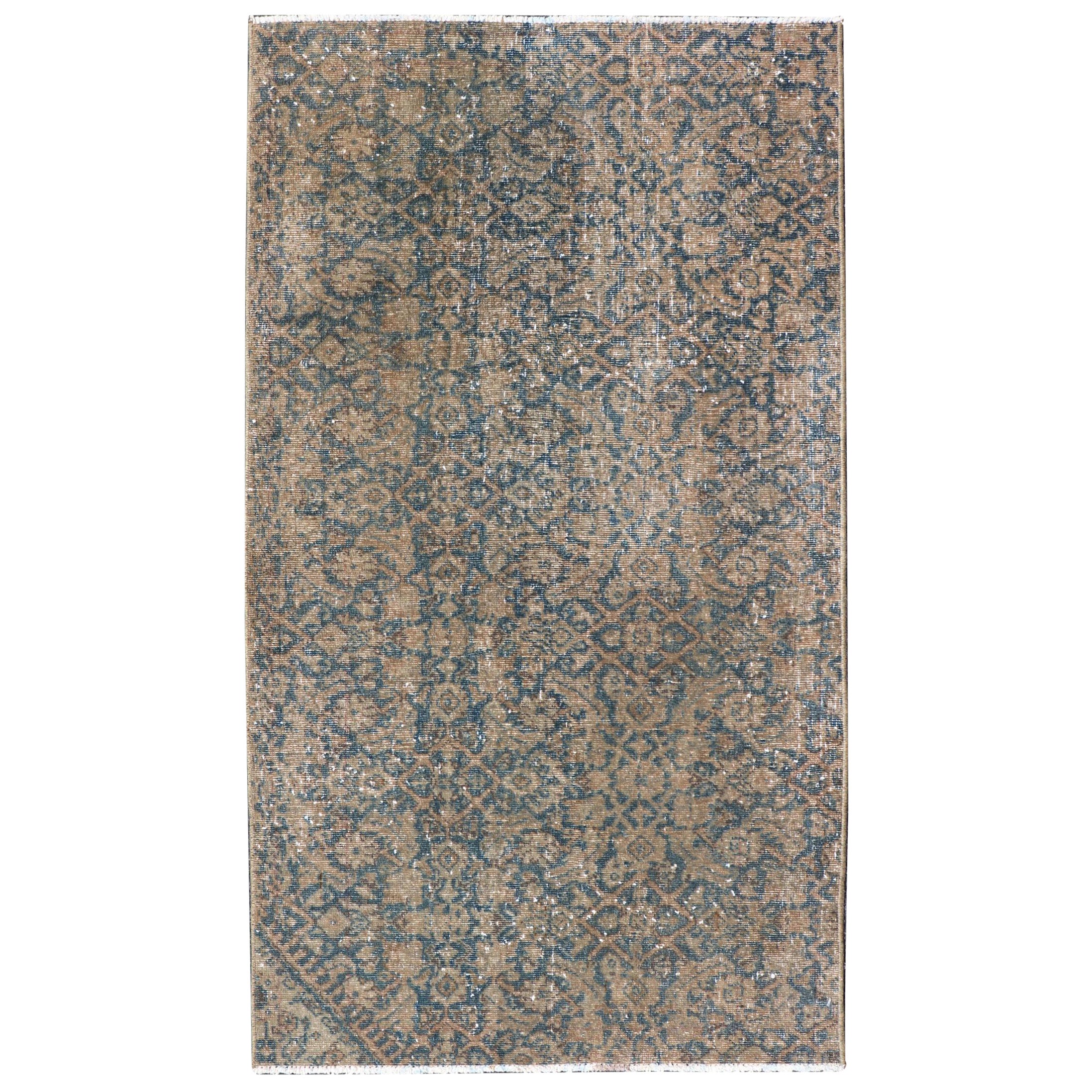 Ancien tapis persan Tabriz avec motif Allover délavé en bleu doux 2'3 x 4'3