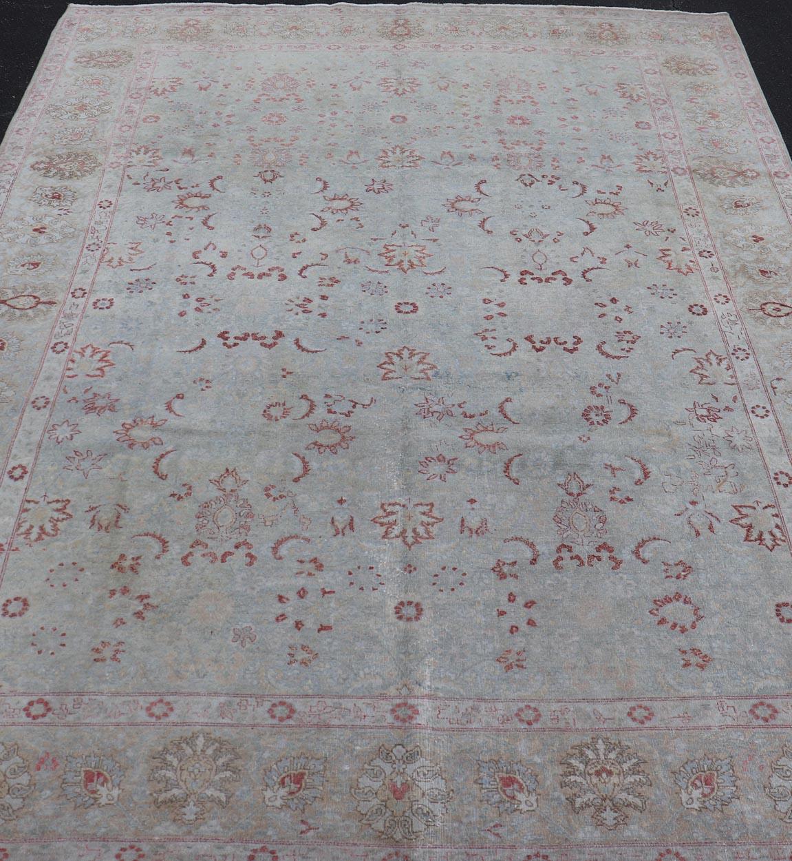 Antiker persischer Täbris-Teppich mit Blumenmuster in Blassblau 7'9 x 11'3 im Angebot 6