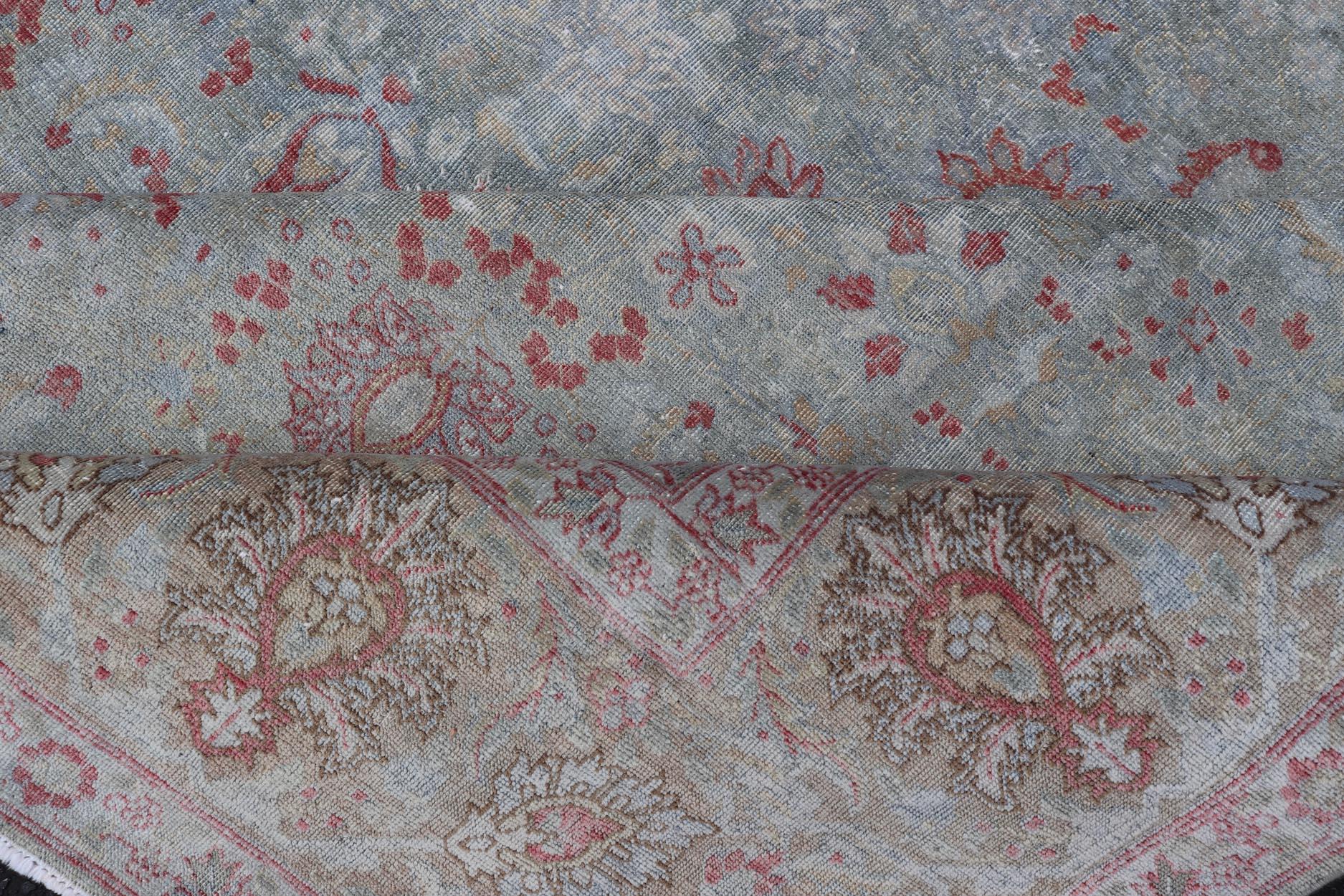Antiker persischer Täbris-Teppich mit Blumenmuster in Blassblau 7'9 x 11'3 im Angebot 9