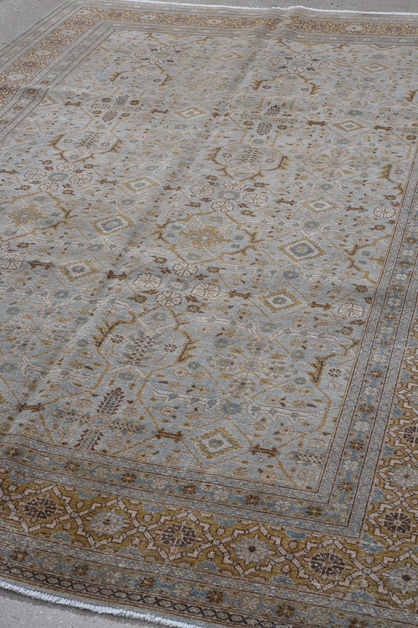 Laine Tapis persan ancien de Tabriz en vente
