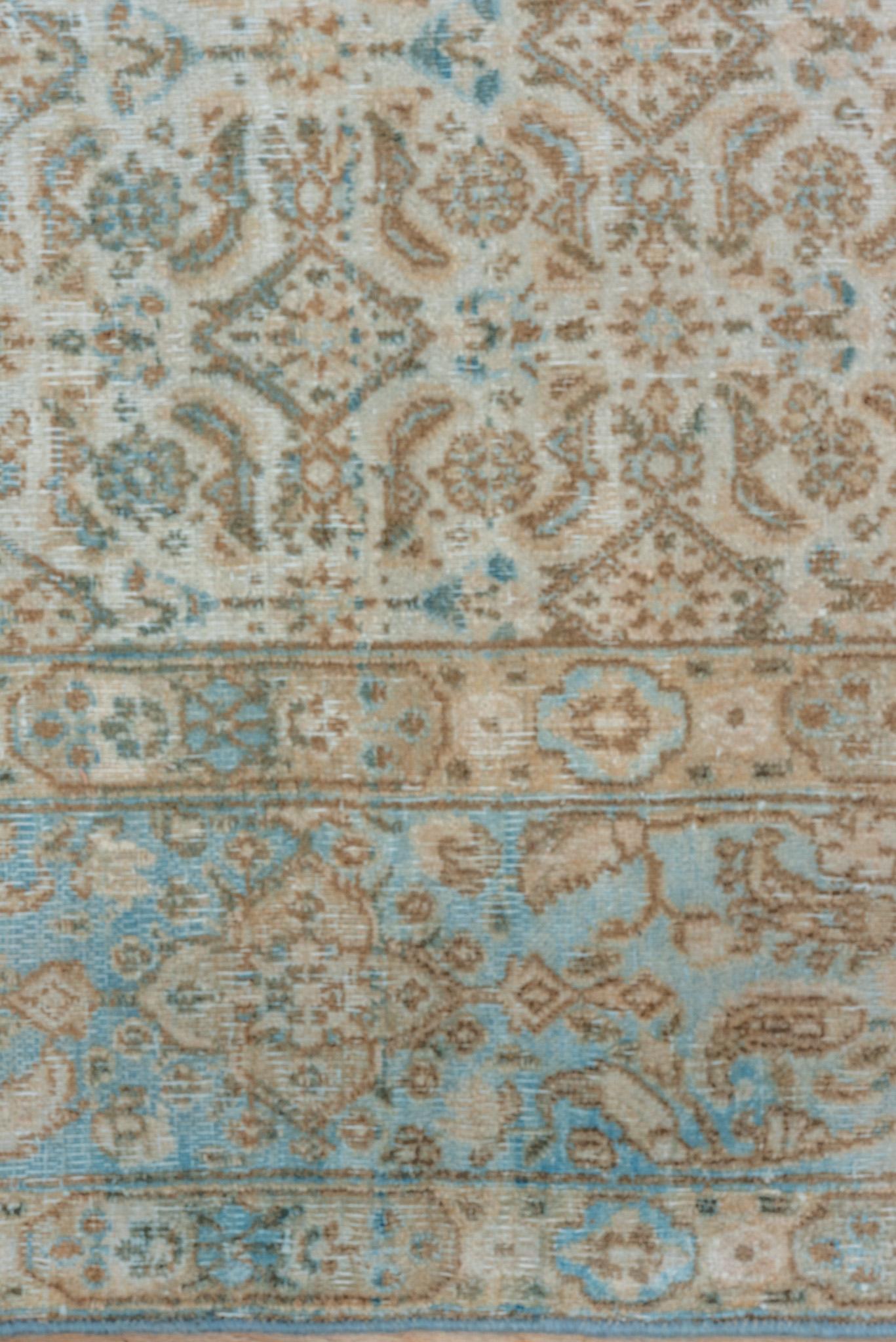 20ième siècle Tapis persan ancien de Tabriz à motifs floraux complexes en vente
