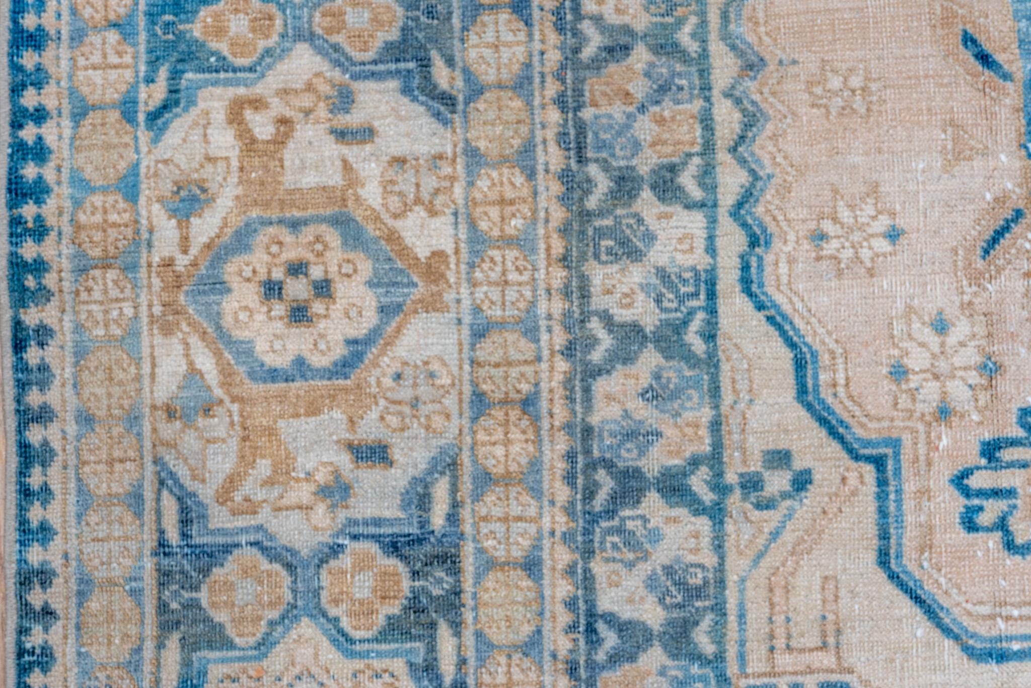 20ième siècle Tapis persan ancien de Tabriz à motifs floraux complexes en vente
