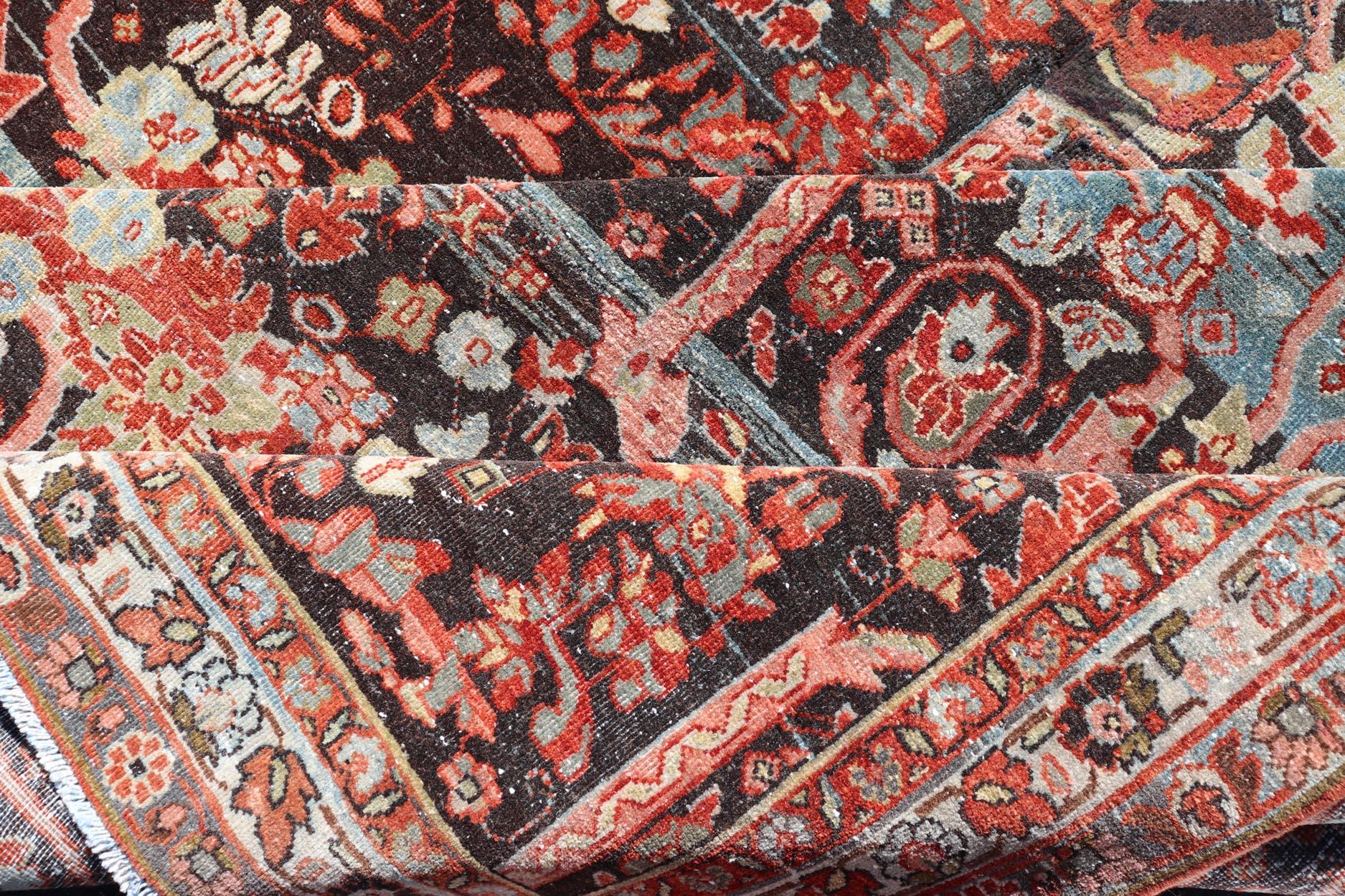 Annodato a mano Antico tappeto persiano Tabriz con motivi botanici ornati e rosso 7'9 x 13'10 in vendita