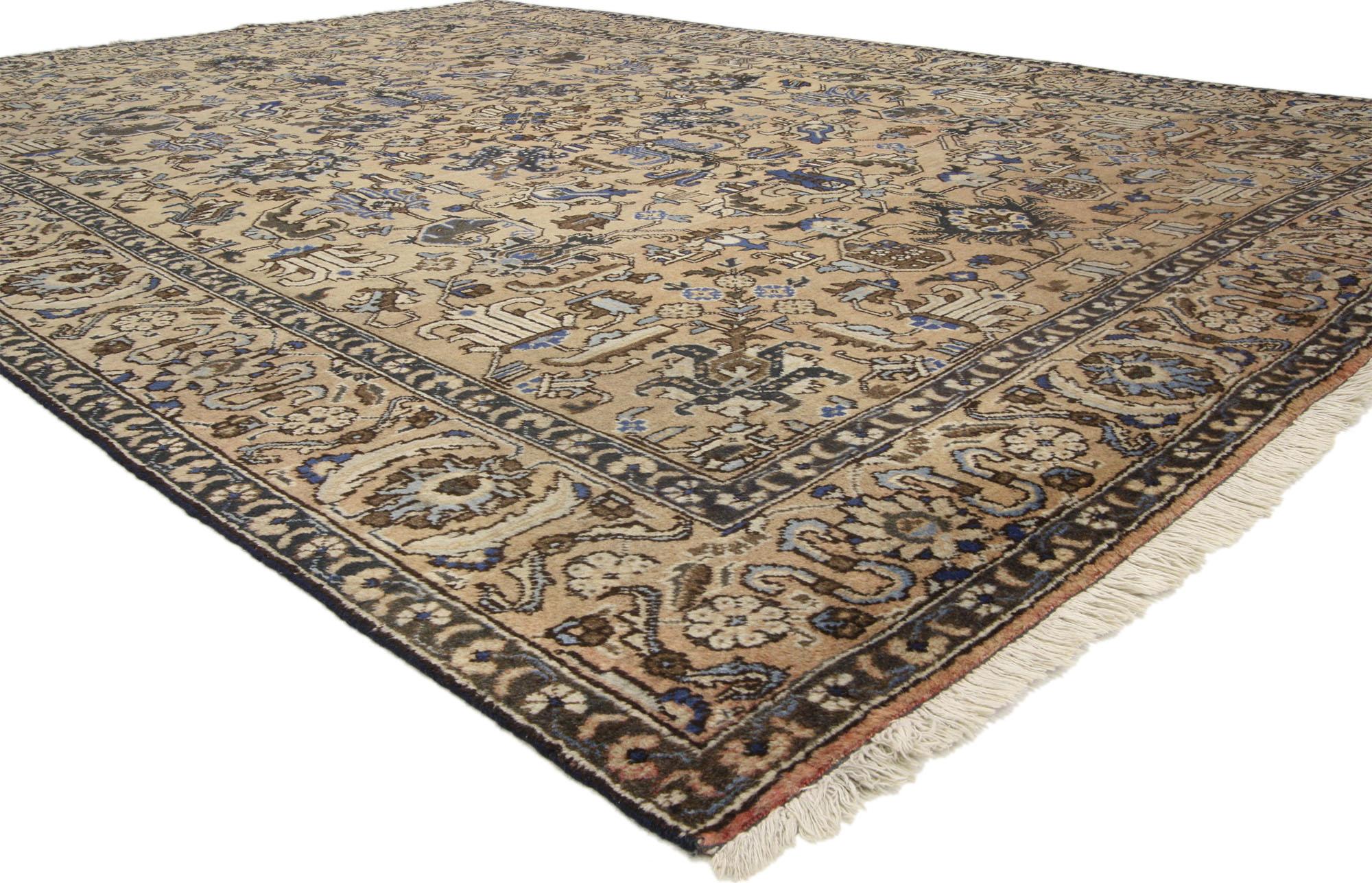Perse Tapis persan ancien de Tabriz de style traditionnel en vente