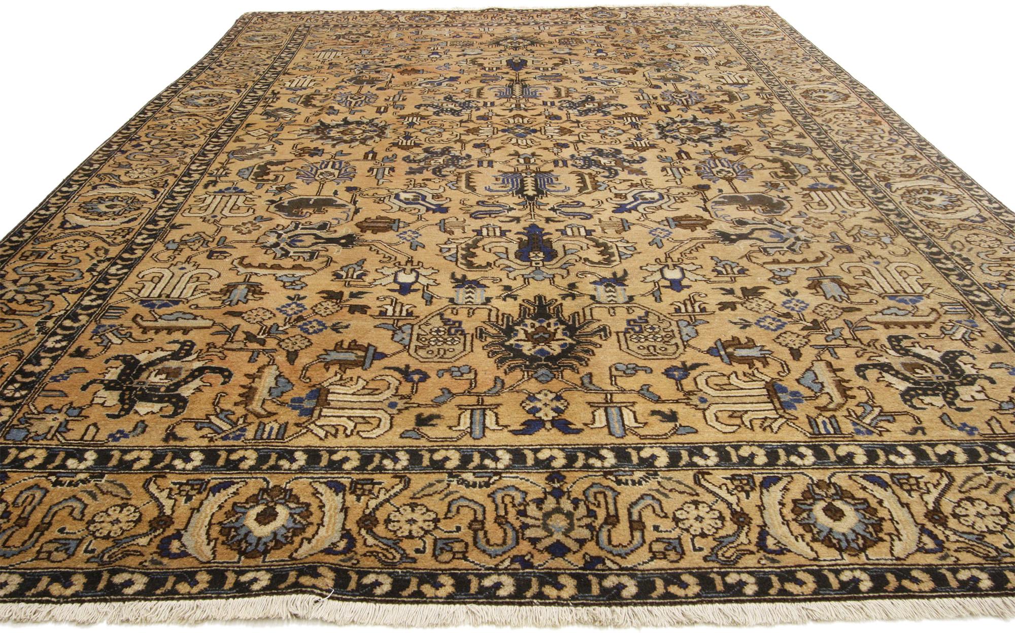 Noué à la main Tapis persan ancien de Tabriz de style traditionnel en vente