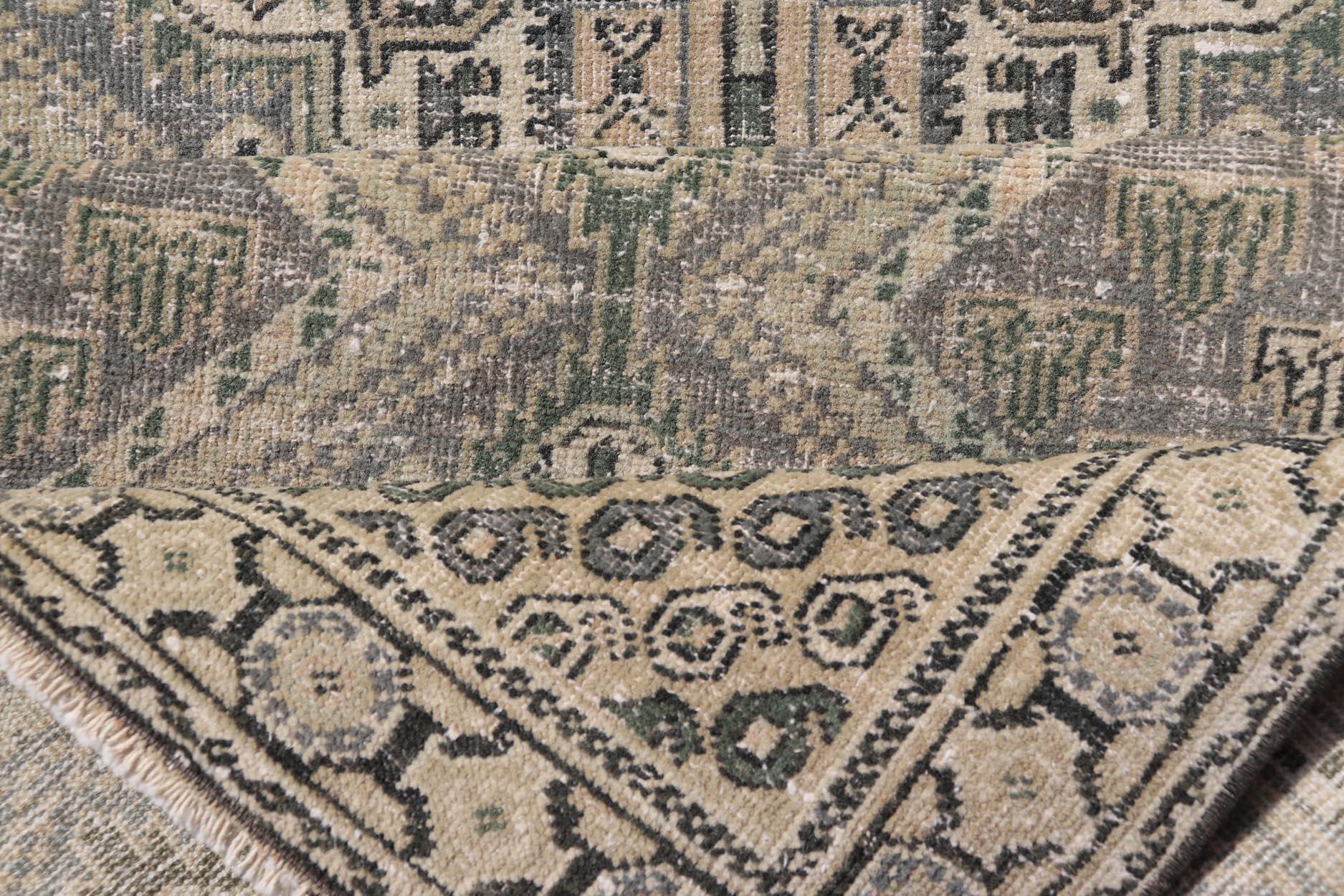 Laine Tapis de couloir persan ancien de Tabriz avec médaillons géométriques complexes 2'8