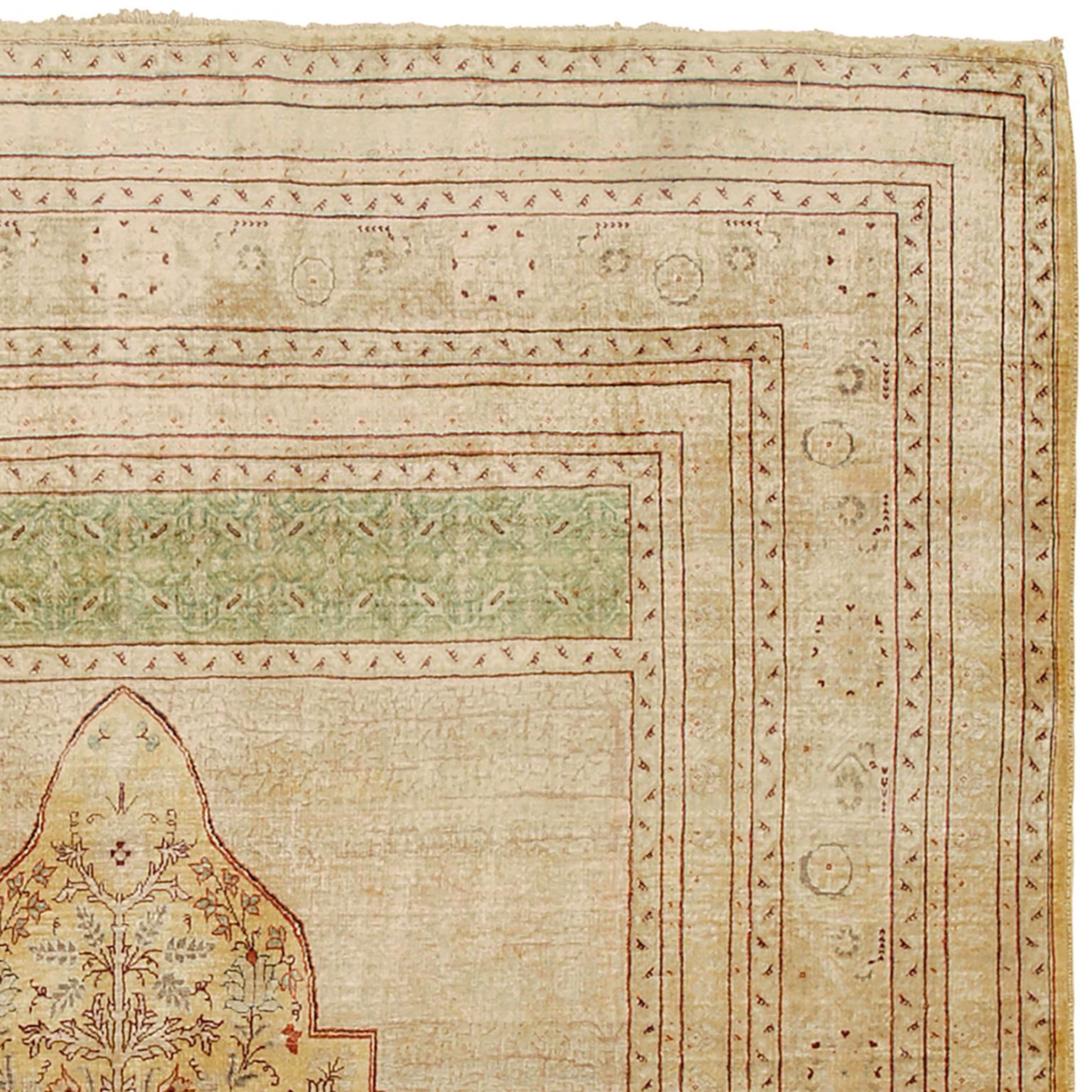 Late 19th Century Persian Tabriz Silk Carpet In Good Condition For Sale In New York, NY