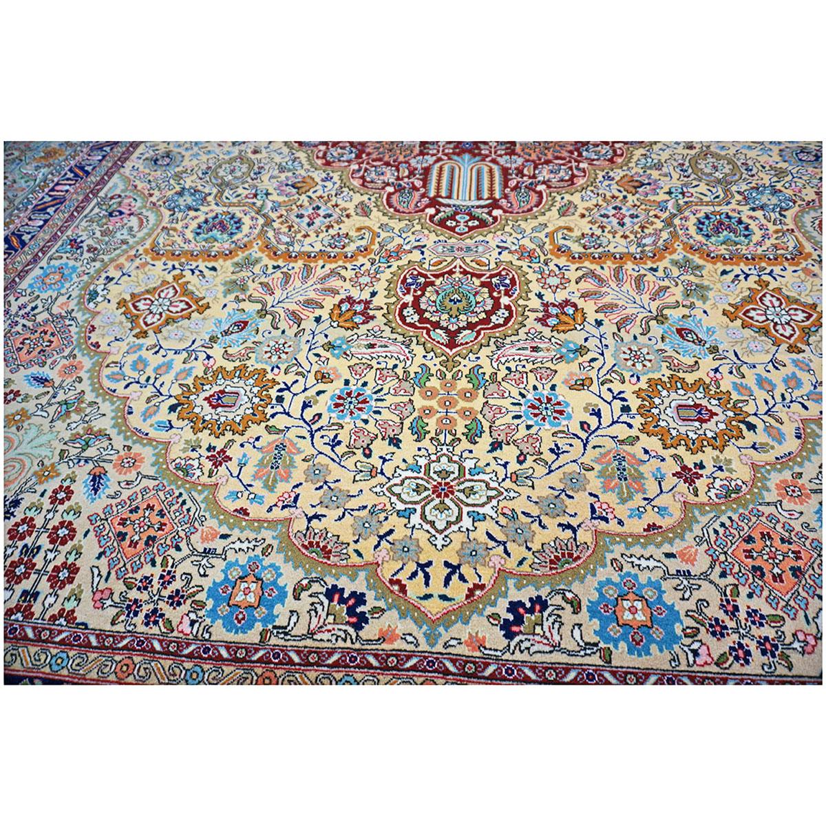 Antiker persischer Täbris 10x13 Tan, Taupe, Marine & Gold Handgefertigter Teppich (Wolle) im Angebot