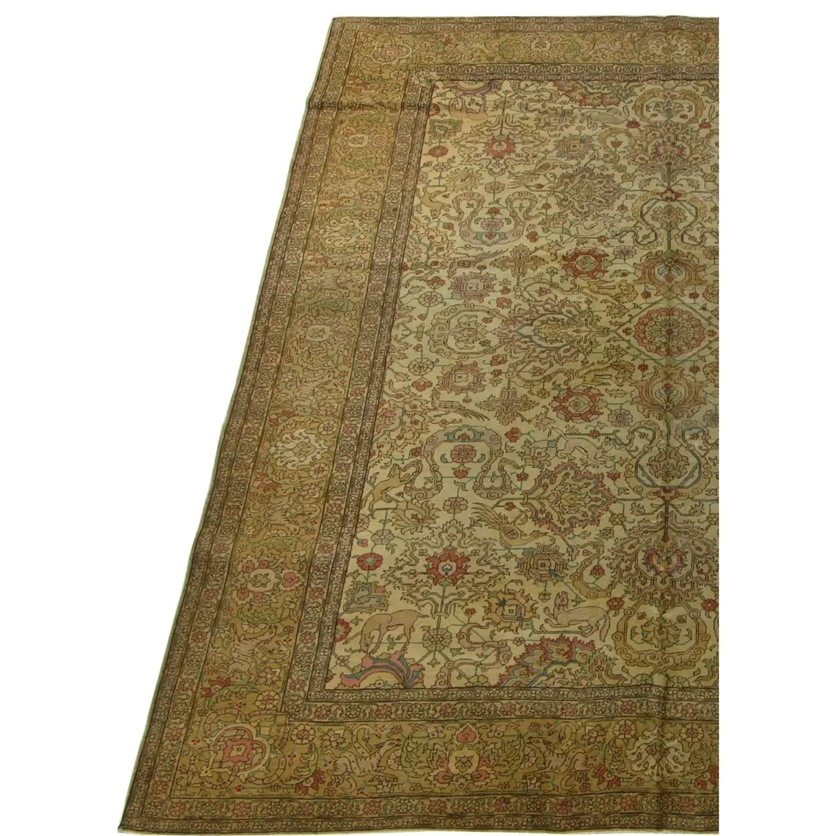 Antiker persischer Täbris-Teppich mit Tiermuster-11'4'' X 9'1'' (Persisch) im Angebot
