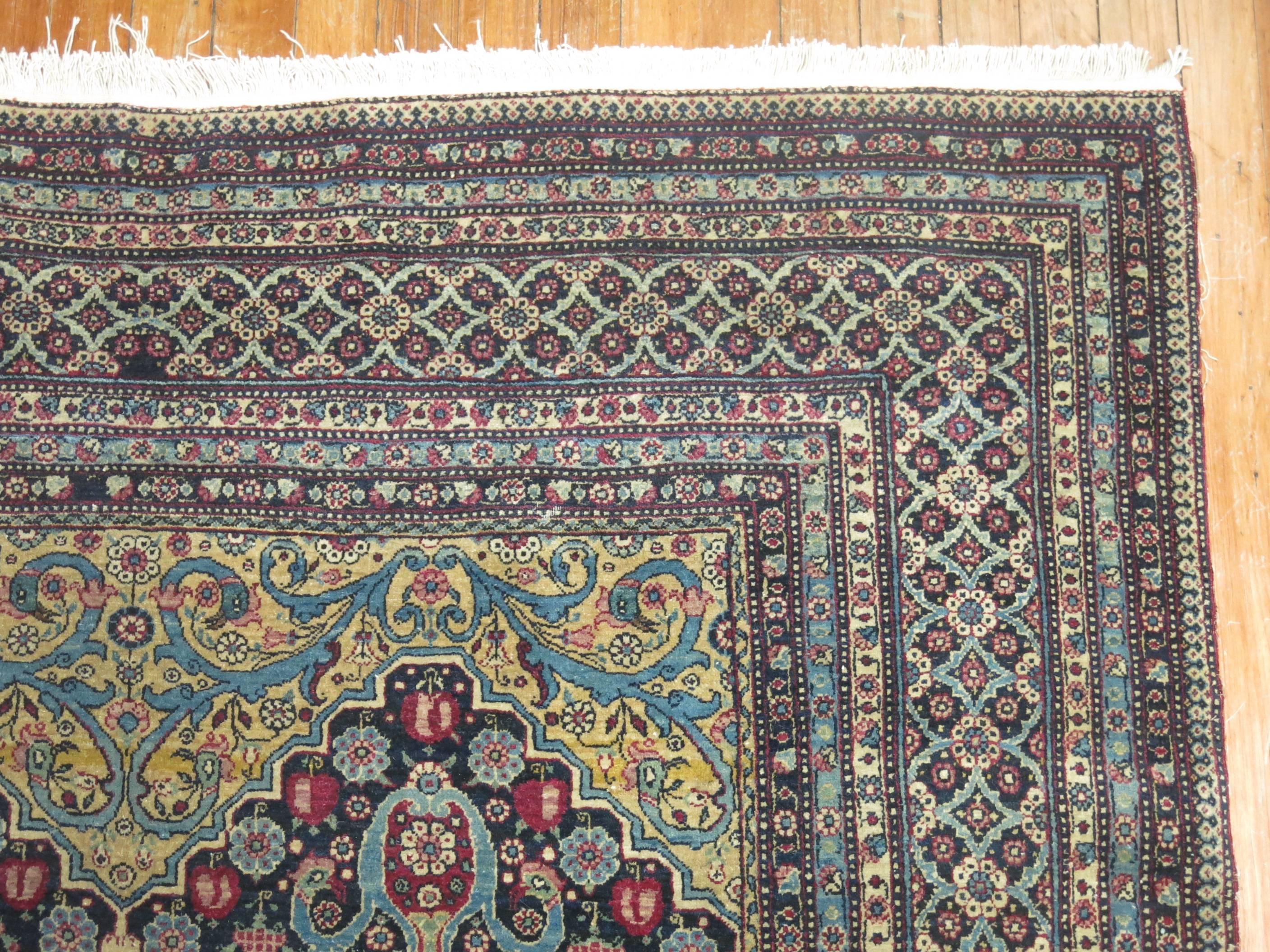 Antique Persian Teheran Carpet In Excellent Condition For Sale In New York, NY