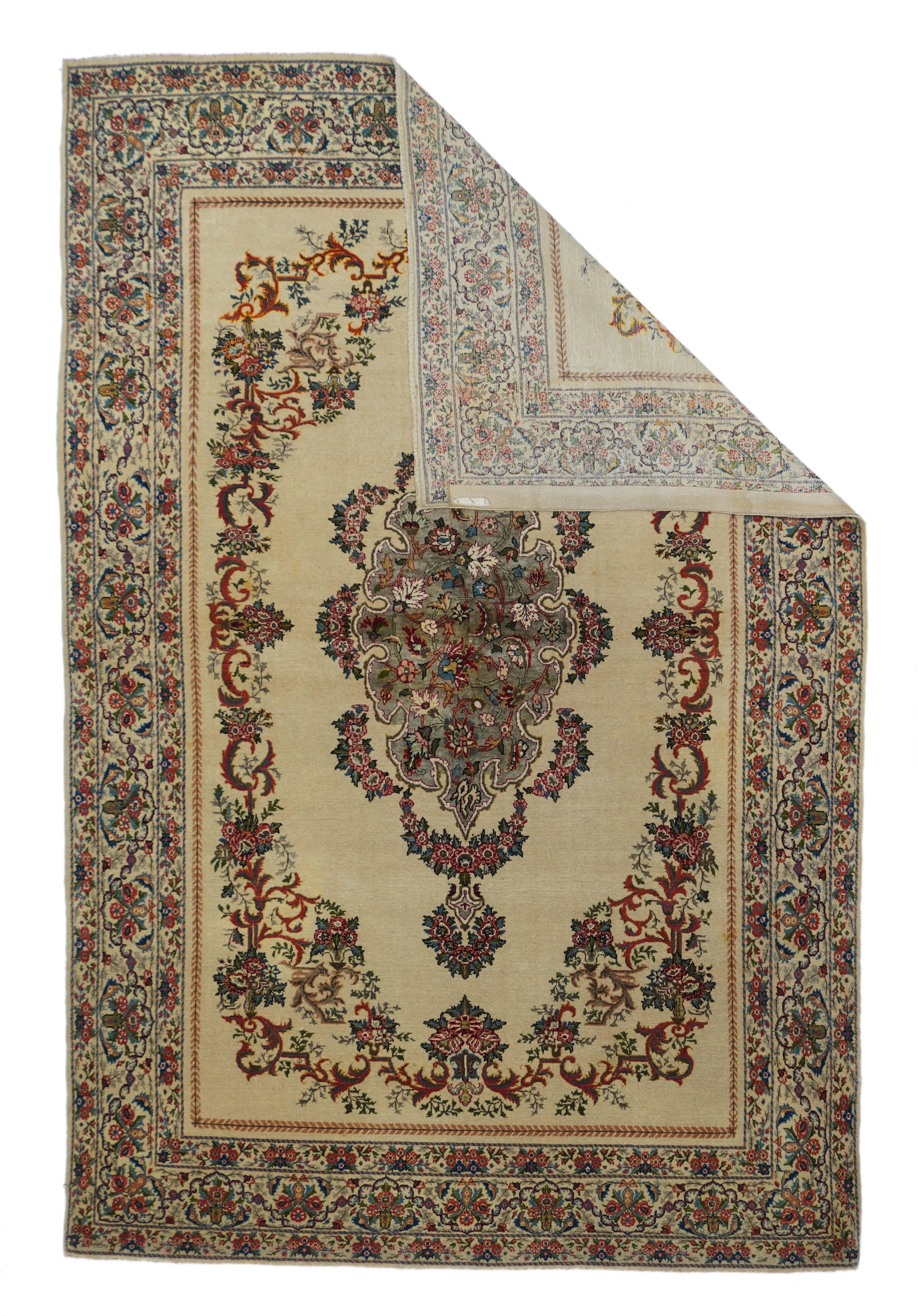 Tappeto antico persiano Teheran estremamente fine in lana con tutti i disegni in seta 4'5'' x 6'8''.
 