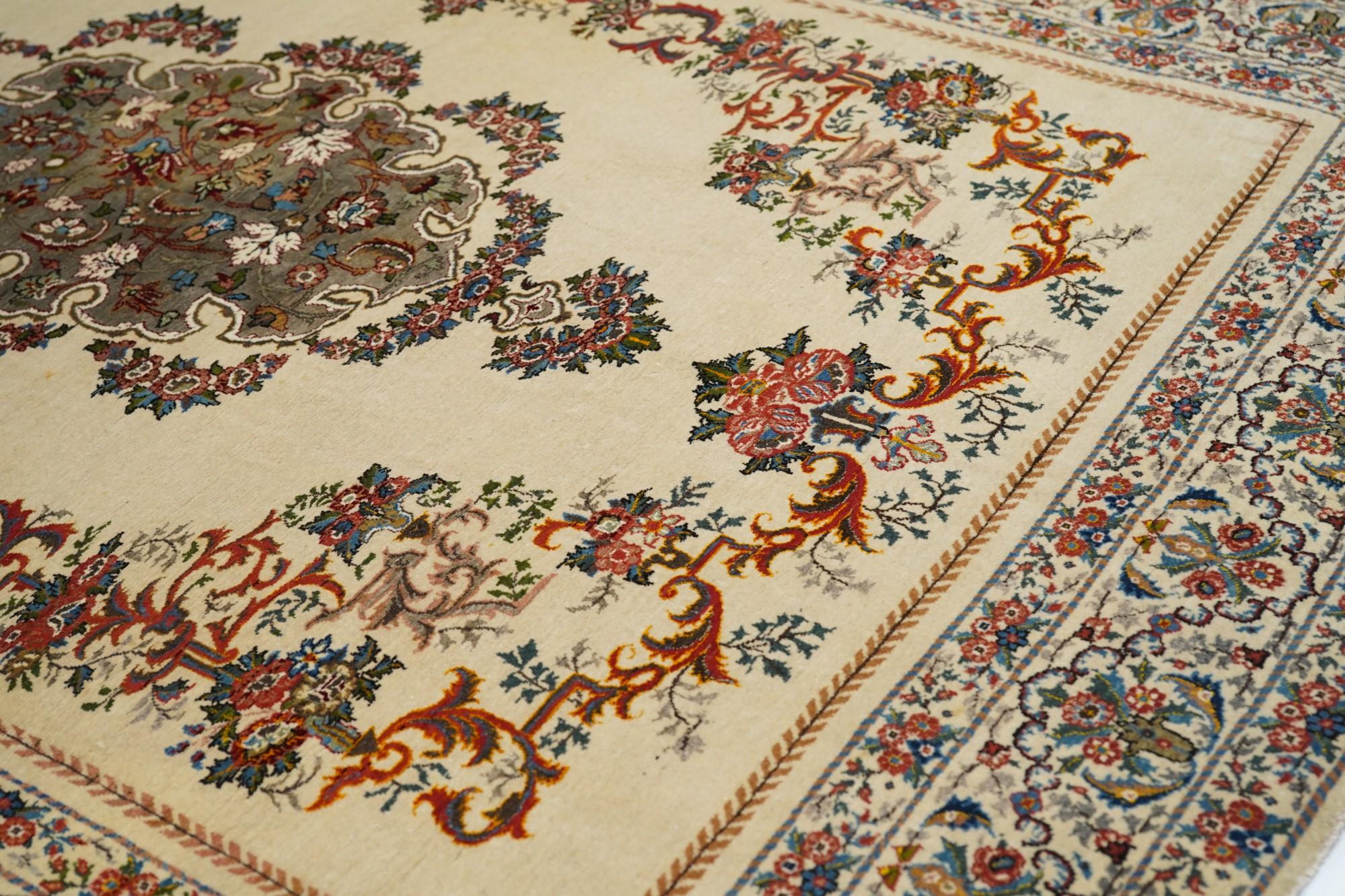 Extremely Fine Antique Persian Tehran Rug Wool with all design in Silk  For Sale 2