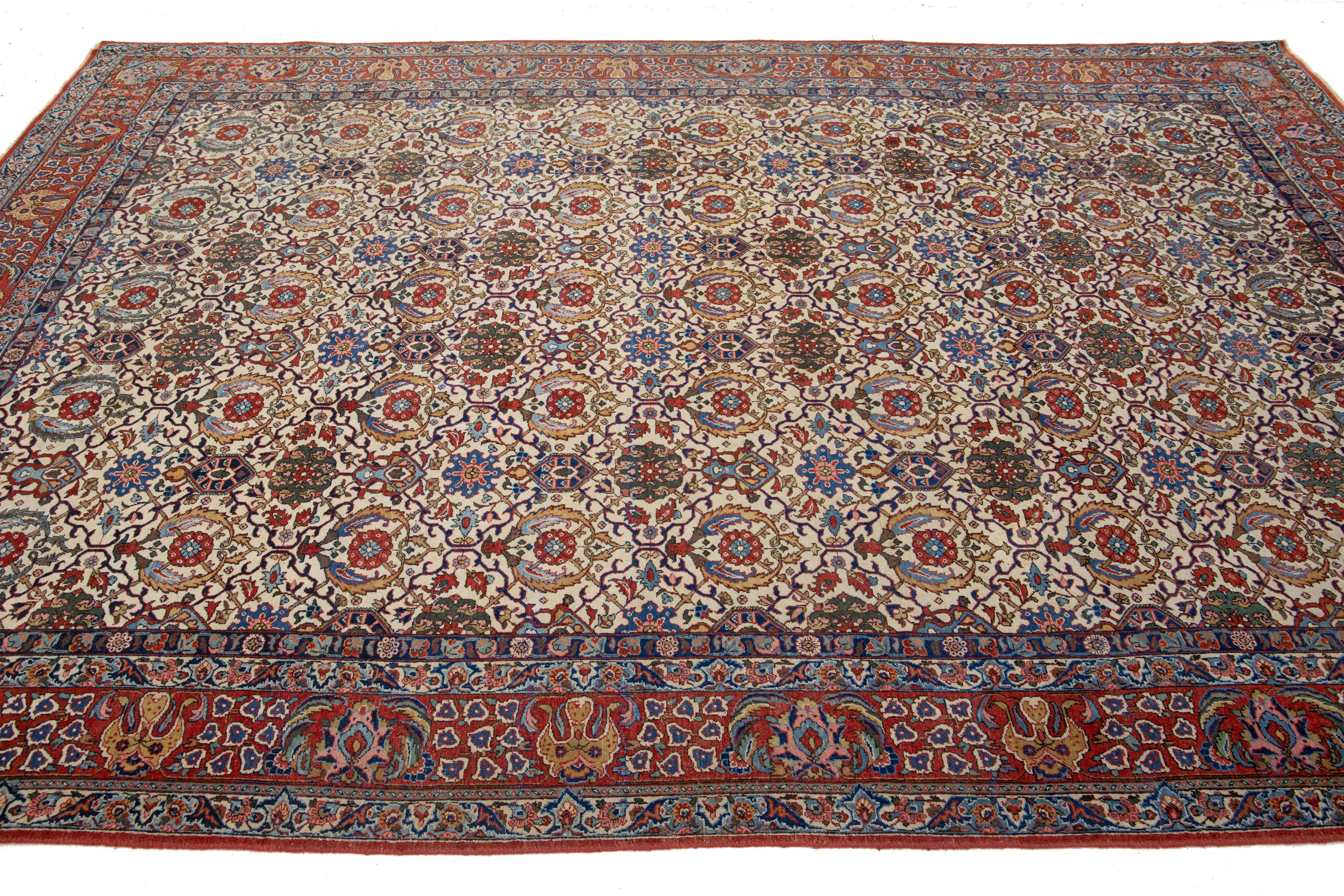 Antiker persischer Teheraner handgefertigter Wollteppich mit mehrfarbigem Allover-Muster im Zustand „Gut“ im Angebot in Norwalk, CT