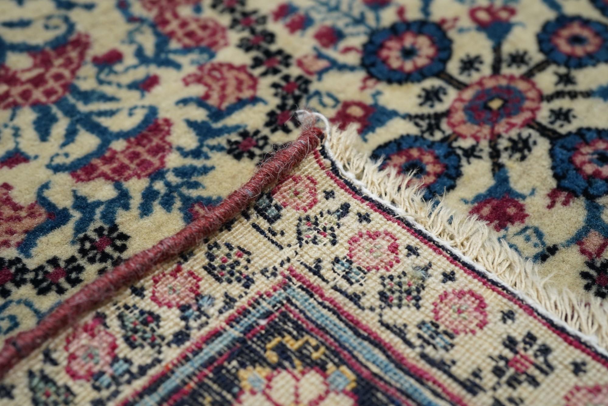 Wool Antique Persian Tehran Rug 4'3'' x 6'9'' For Sale