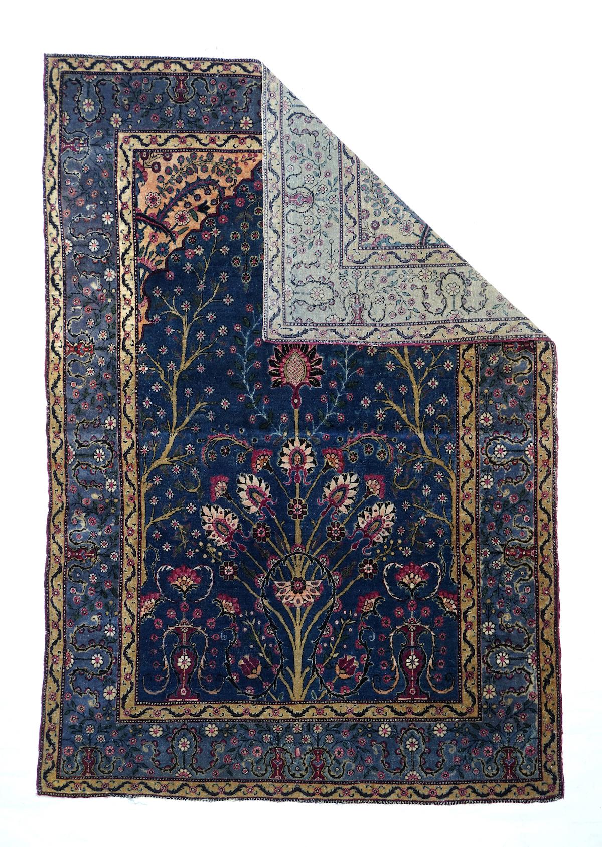 Antiker persischer Teheran-Teppich 4'5'' x 6'7''. Die zwischen den beiden Weltkriegen in der persischen Hauptstadt geknüpften, fein gewebten, kurvilinearen Scatters und ROOMS. Medaillon-, Allover- und Directional/Nischen-Layouts. Umfangreiche