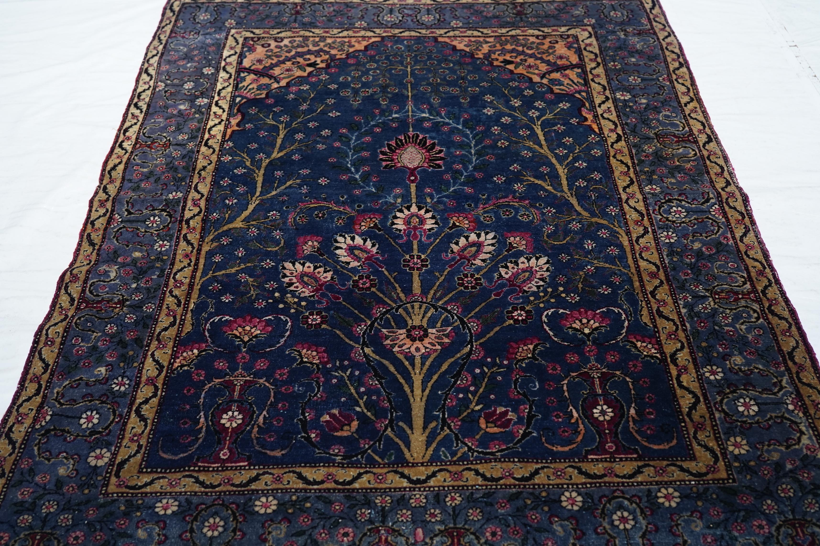 Antiker persischer Teheran-Teppich 4'5'' x 6'7'' (Wolle) im Angebot