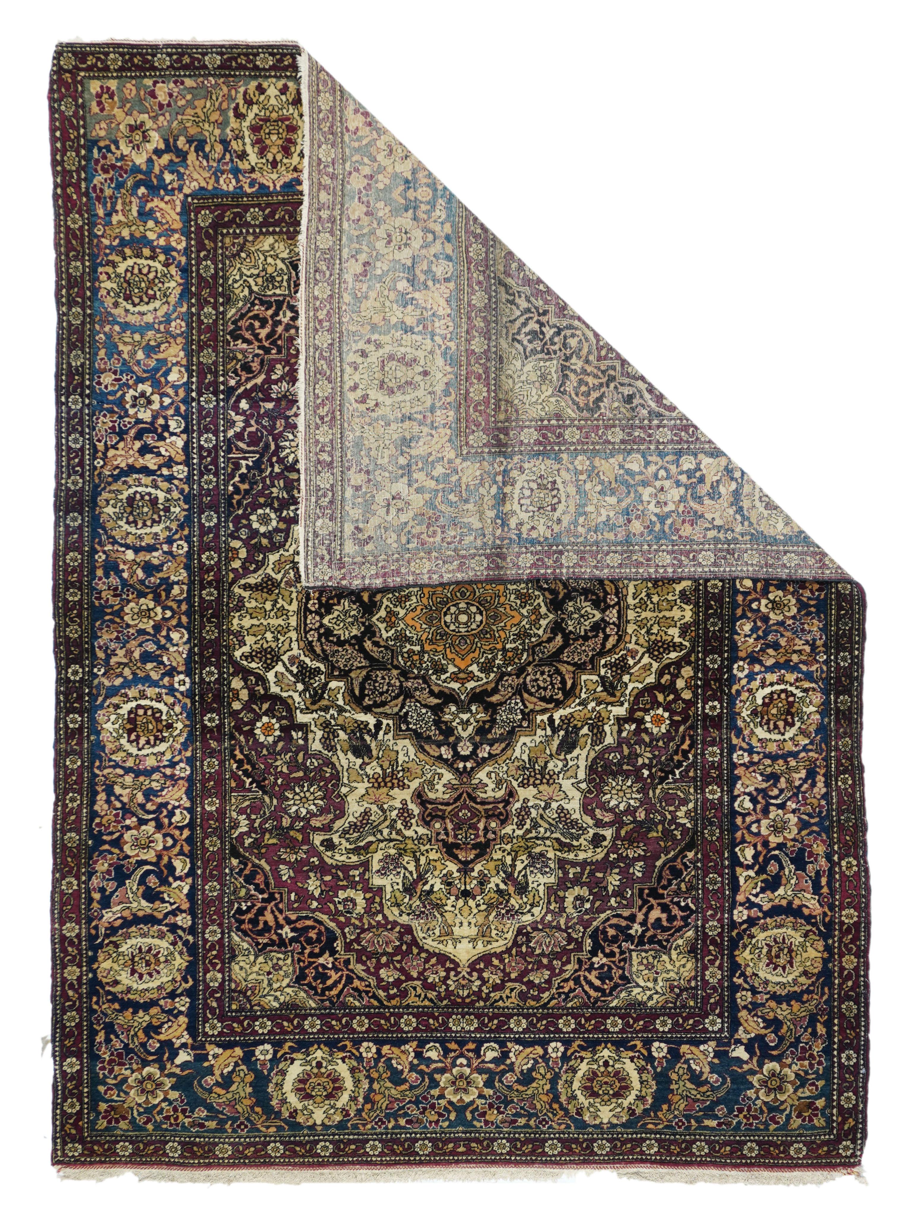 Carpets made in Tehran have curvilinear patterns. The majority are around fifty years old. It is very hard to find rugs and carpets made in Tehran in recent years, except ones produced by master weavers for museums or rich buyers. One of the most
