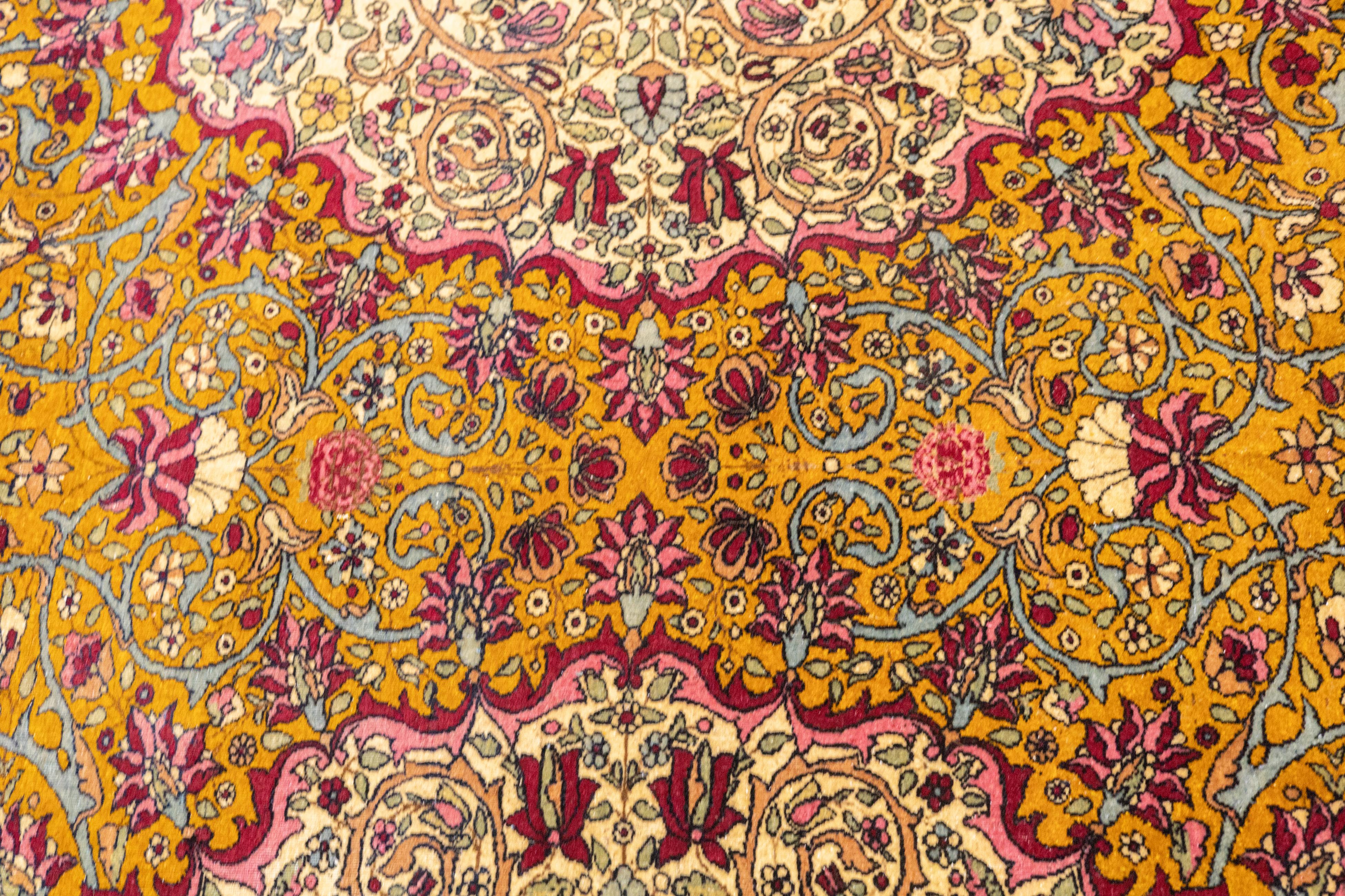 Tapis persan ancien de Téhéran 7'3'' x 9'10'' en vente 1