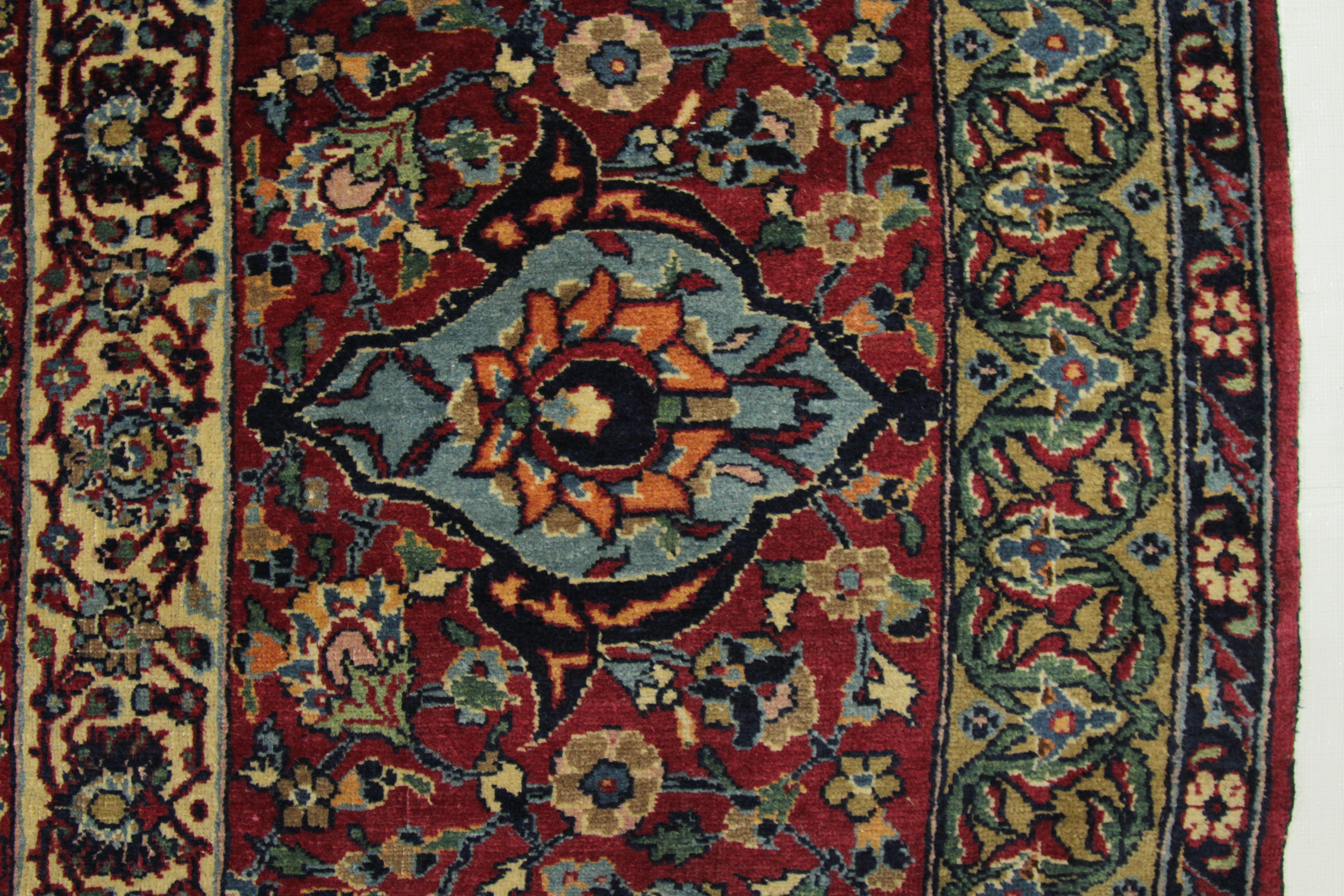 Antique Persian Tehran Rug with Grand Medallion and Floral Patterns, circa 1920s For Sale 2