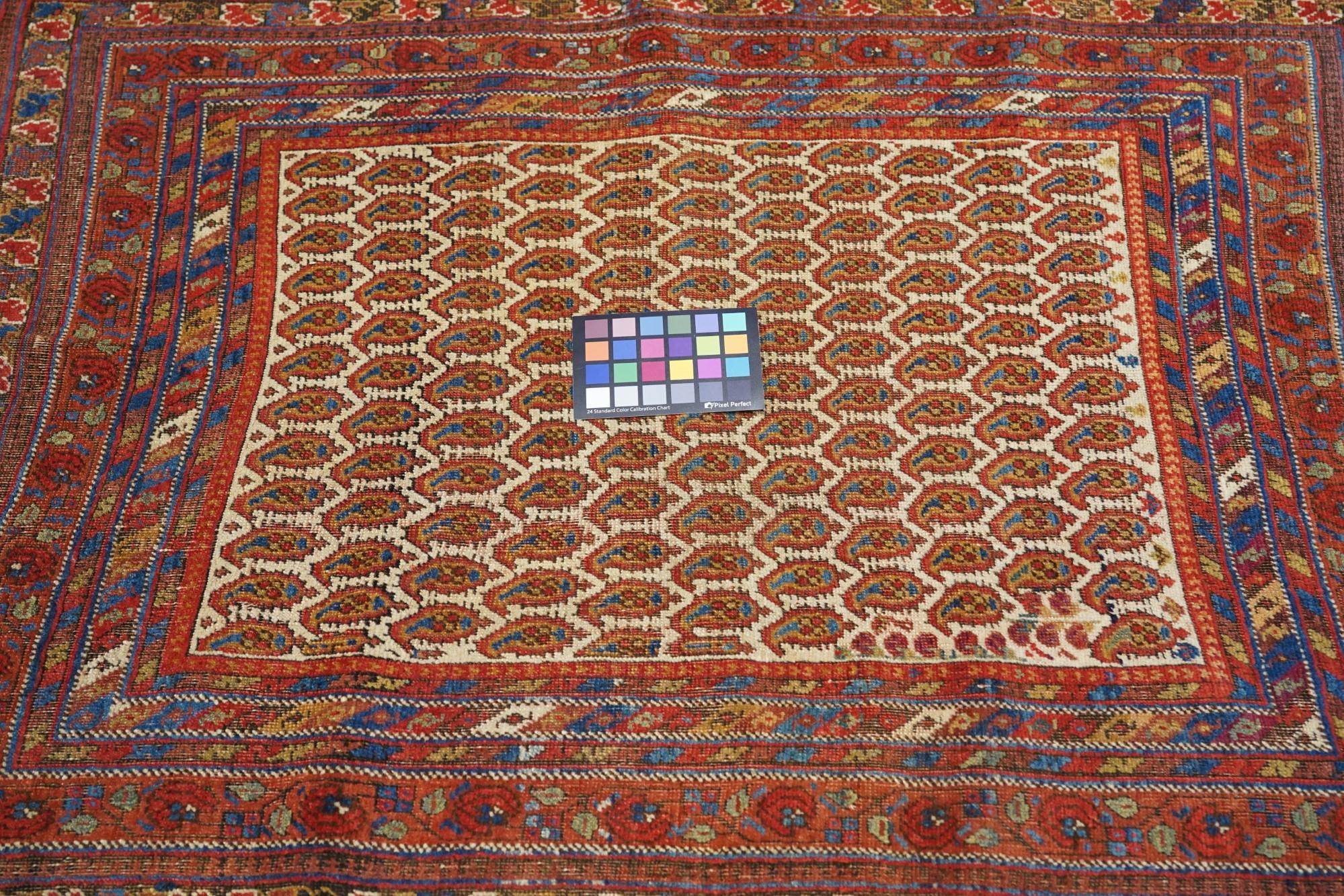 Antiker persischer Afshar-Teppich mit Stammesmotiven 3'2'' x 4'2'' (20. Jahrhundert) im Angebot