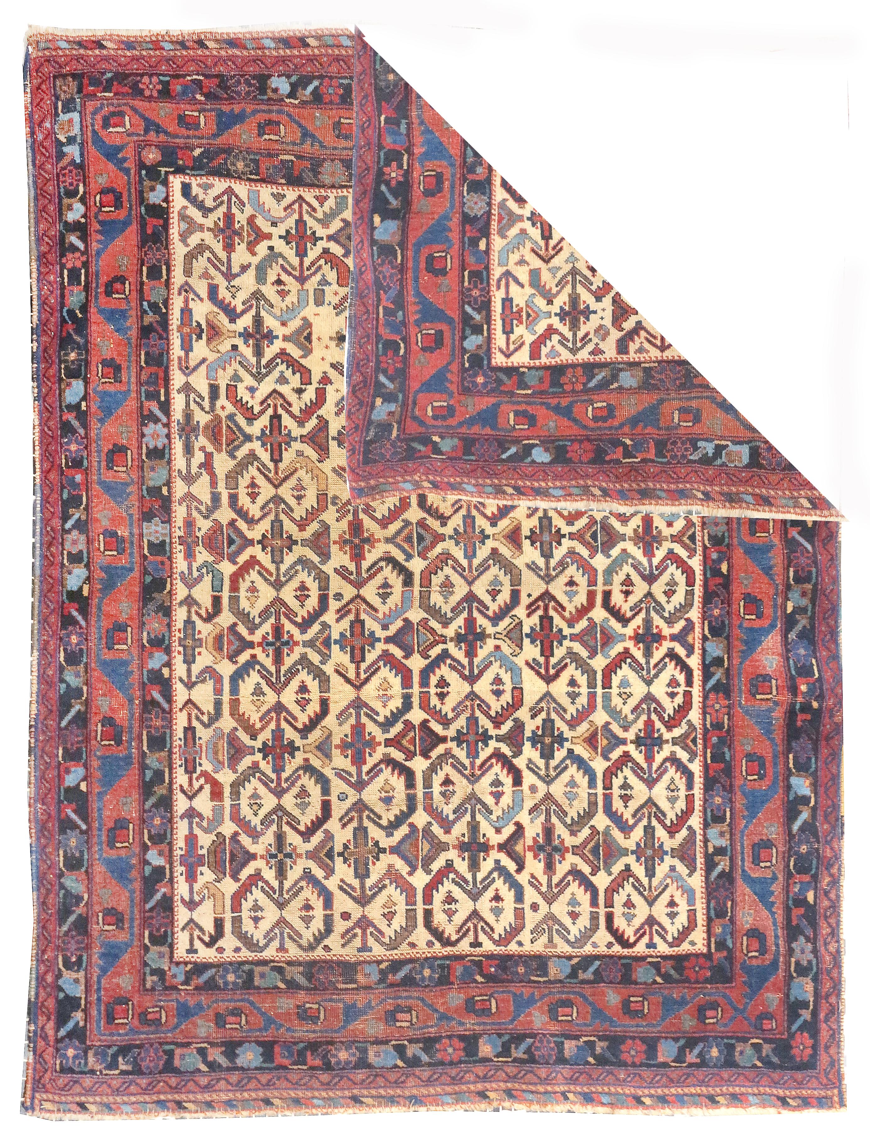 Tapis antique persan tribal Afshar, mesure 4'0'' x 4'6''.