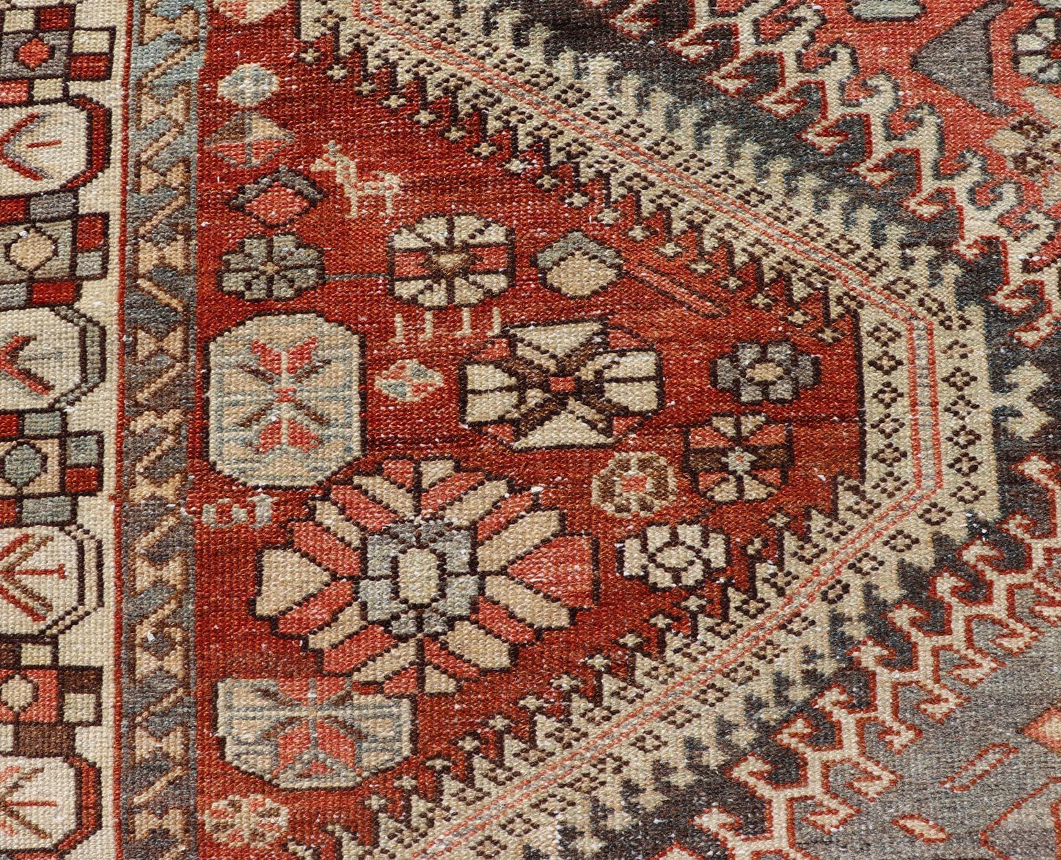 Antique Persian Tribal Bakhtiari Rug with Geometric Design For Sale 4