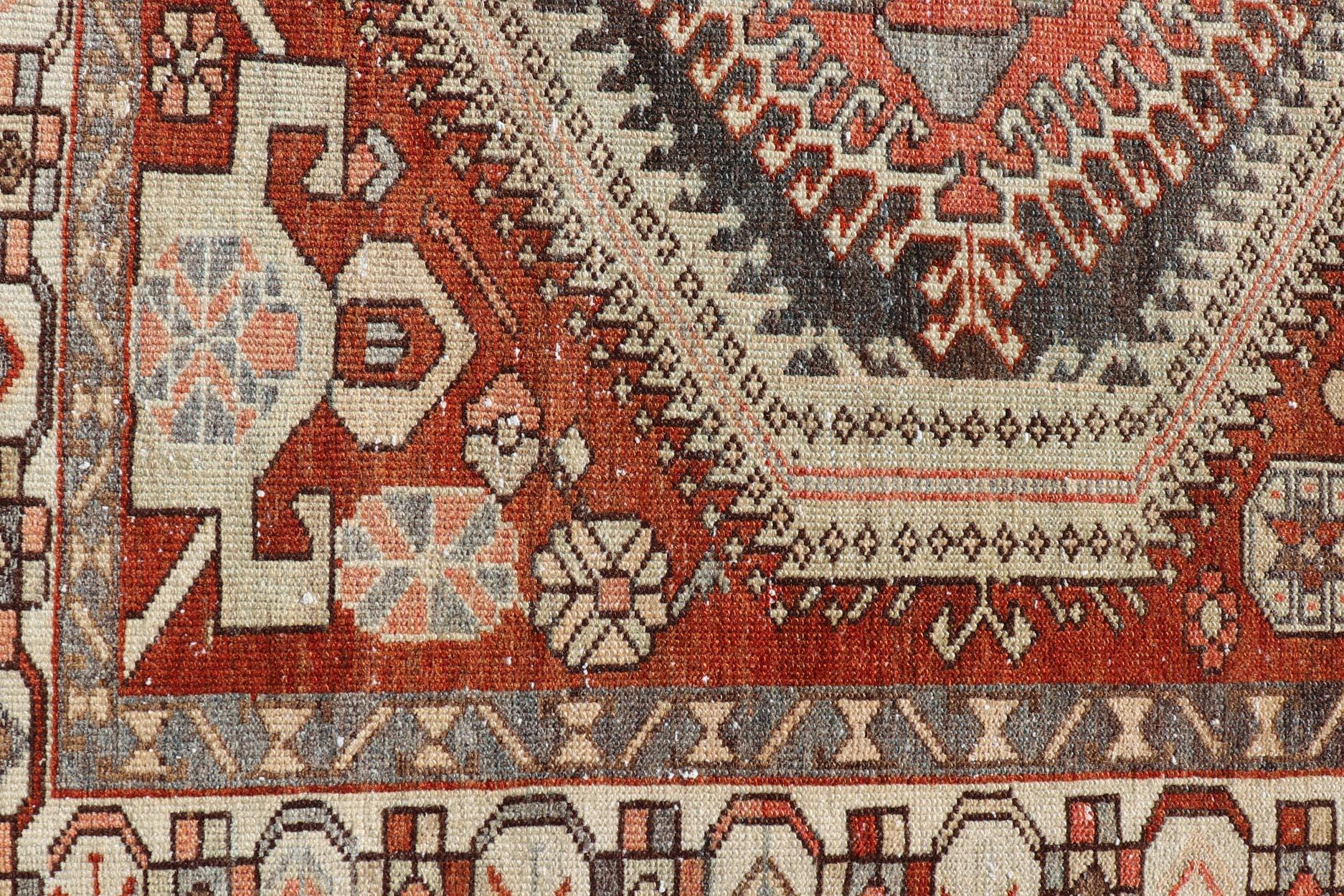 Antique Persian Tribal Bakhtiari Rug with Geometric Design For Sale 5