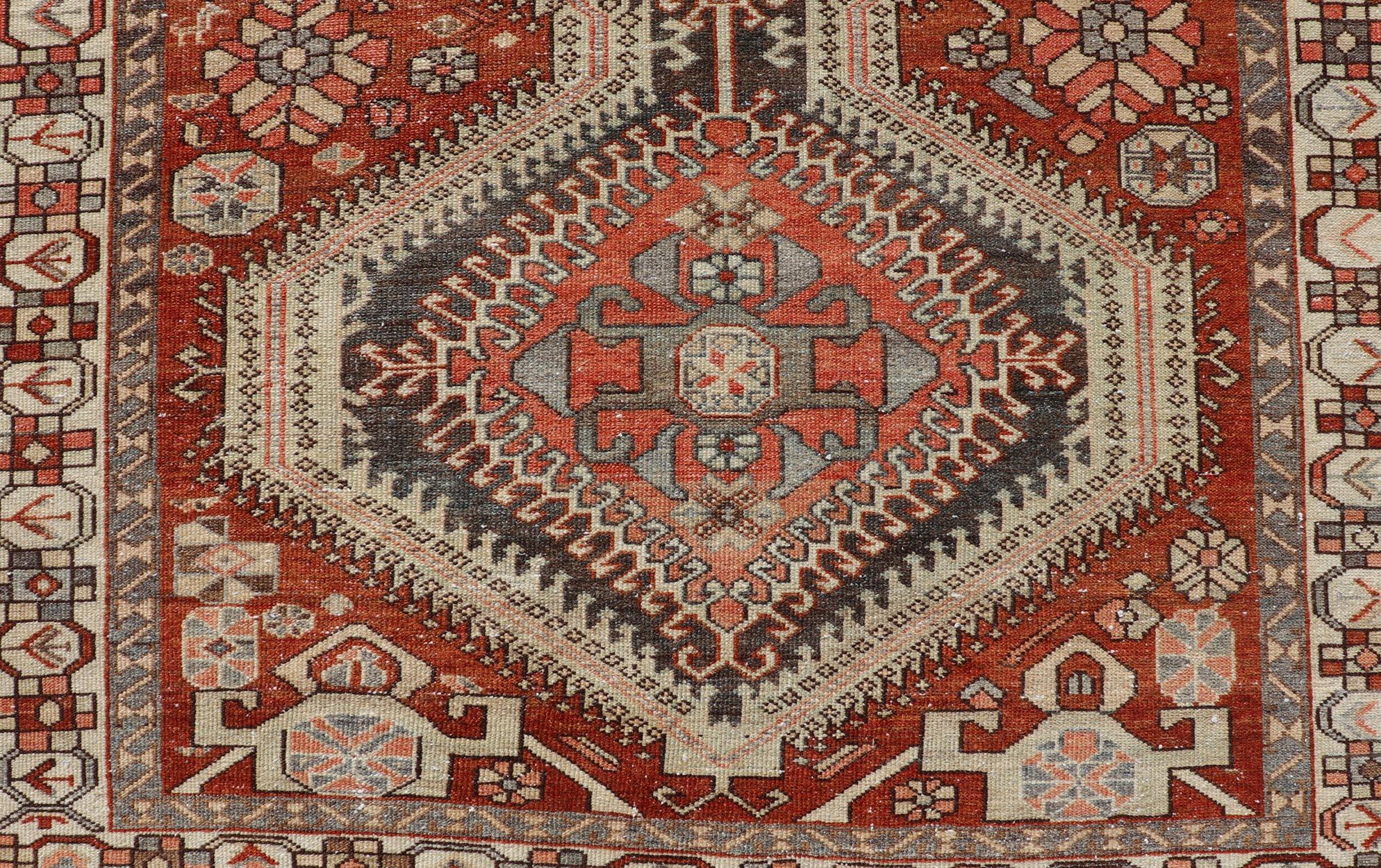 Antique Persian Tribal Bakhtiari Rug with Geometric Design For Sale 3