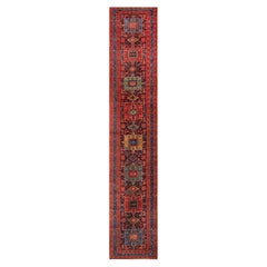 Collection Nazmiyal Antique Persan Tribal Heriz Serapi tapis de course 3'4" x 17'10"