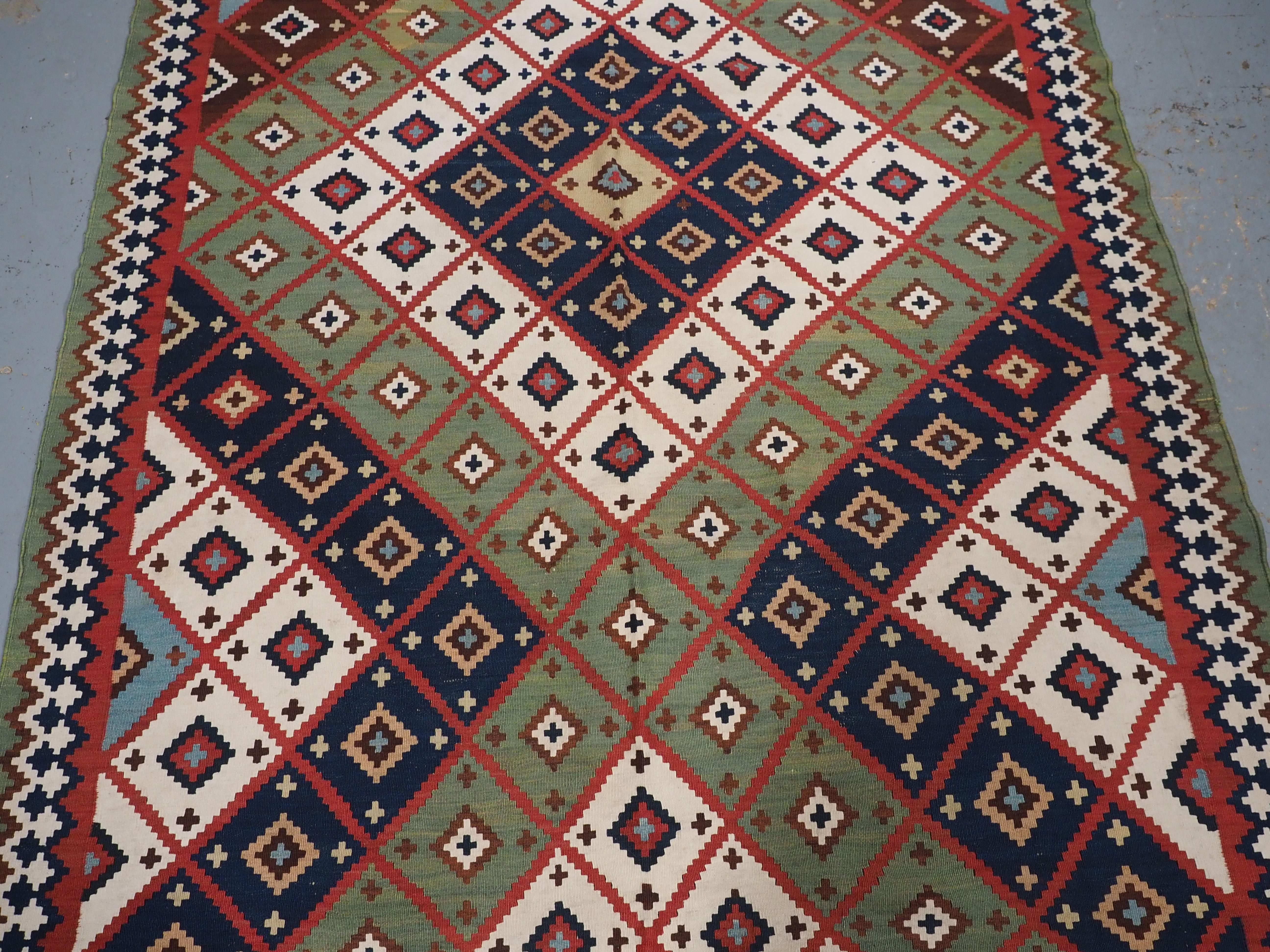 Antique Persian tribal Qashqai kilim, South West Persia.  Circa 1890. In Good Condition For Sale In Moreton-In-Marsh, GB