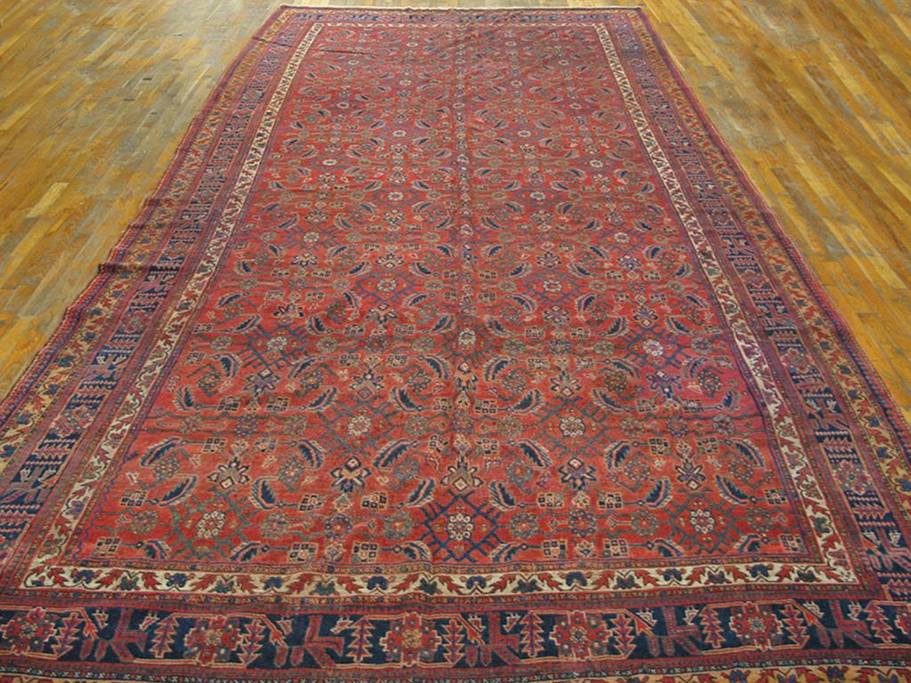 Tapis persan tribal ancien. Taille : 7'6