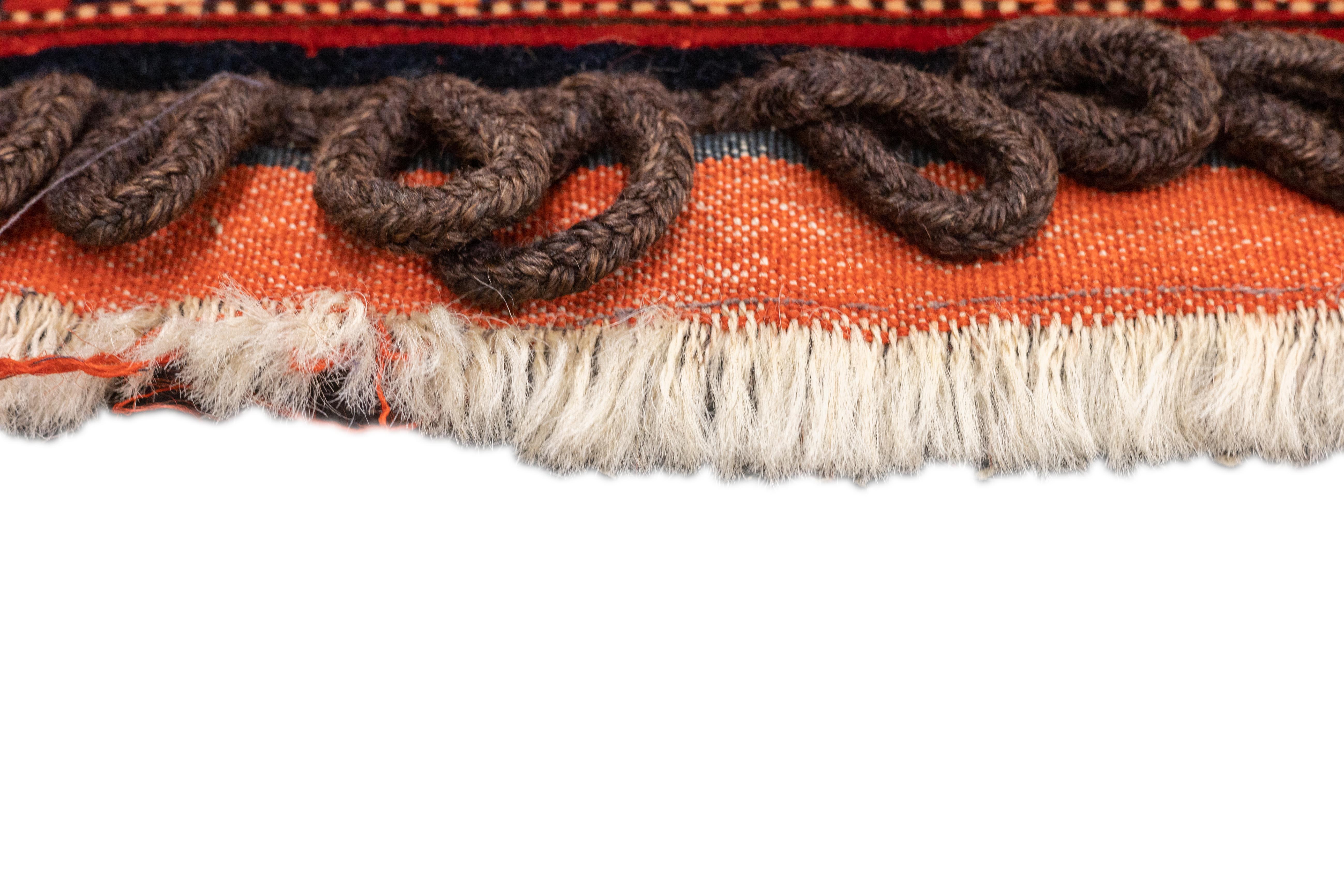 Noué à la main Sac à main persan ancien du Turkmen Saddle Bag (un de ses deux) 2'2'' x 3'4'' en vente