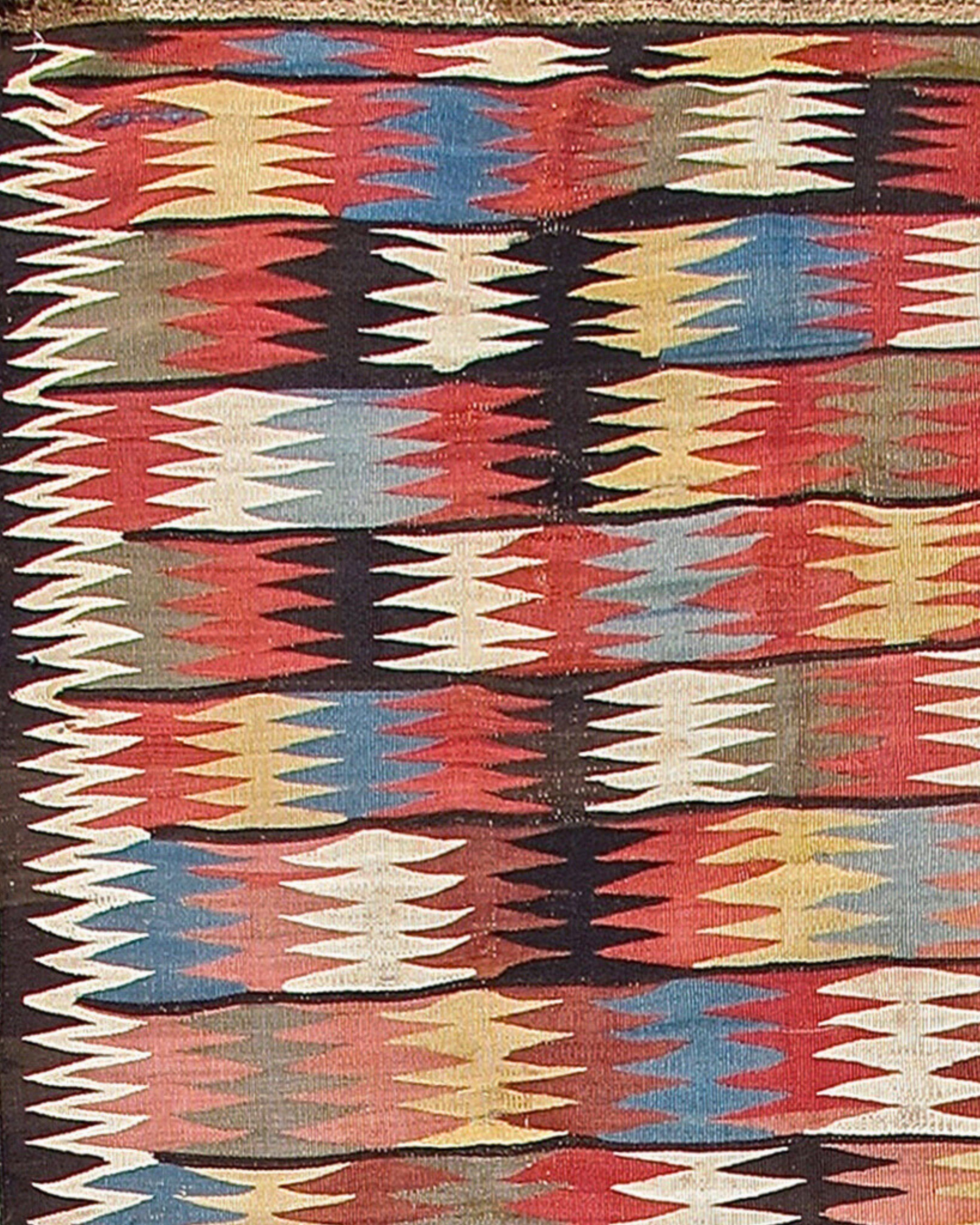 Antiker persischer Veramin-Kelim-Teppich aus Persien, um 1900 (Chinesisch) im Angebot