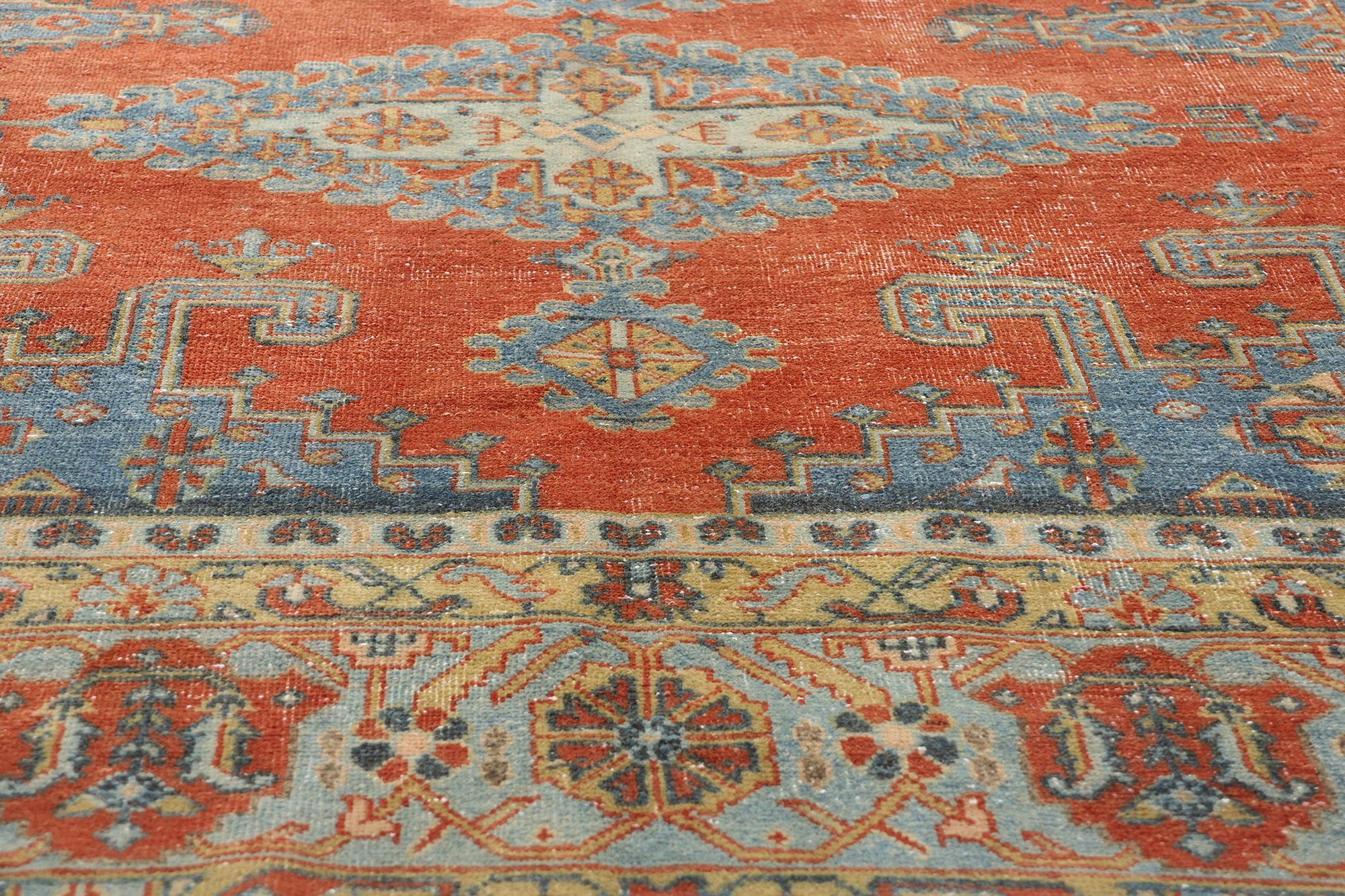 XX secolo Tappeto tribale persiano Viss invecchiato del 1900 con stile moderno in vendita