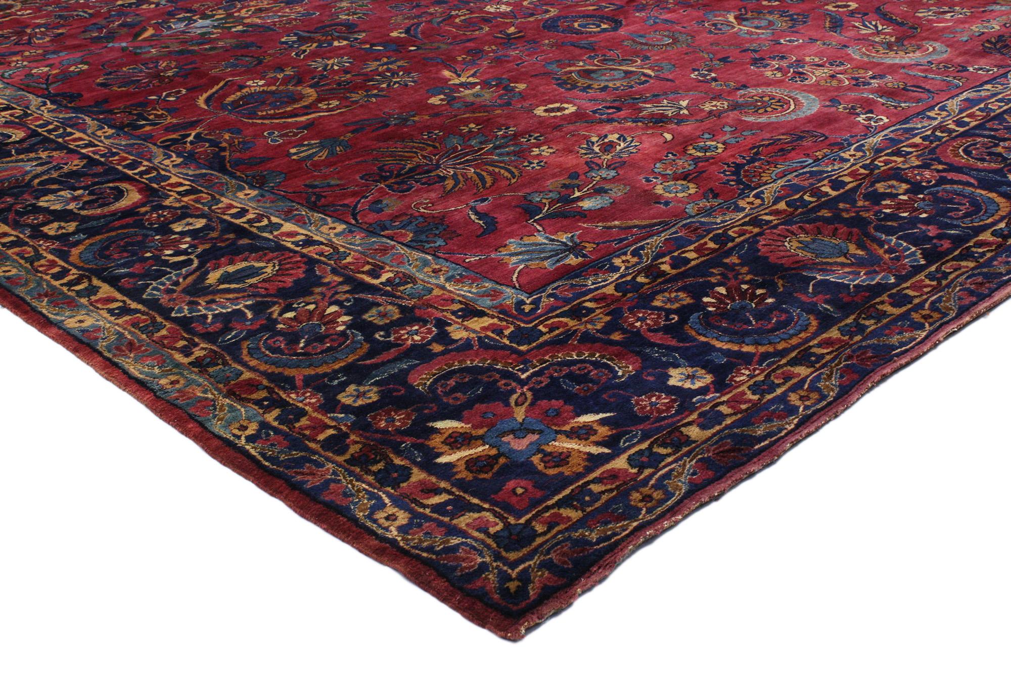 76761 Tapis persan antique Yazd, 10'10 x 15'01. Les tapis de Yazd, originaires de la ville de Yazd, dans le centre de l'Iran, sont réputés pour leur qualité exceptionnelle, leurs motifs complexes et leur artisanat raffiné. Fabriqués en laine de