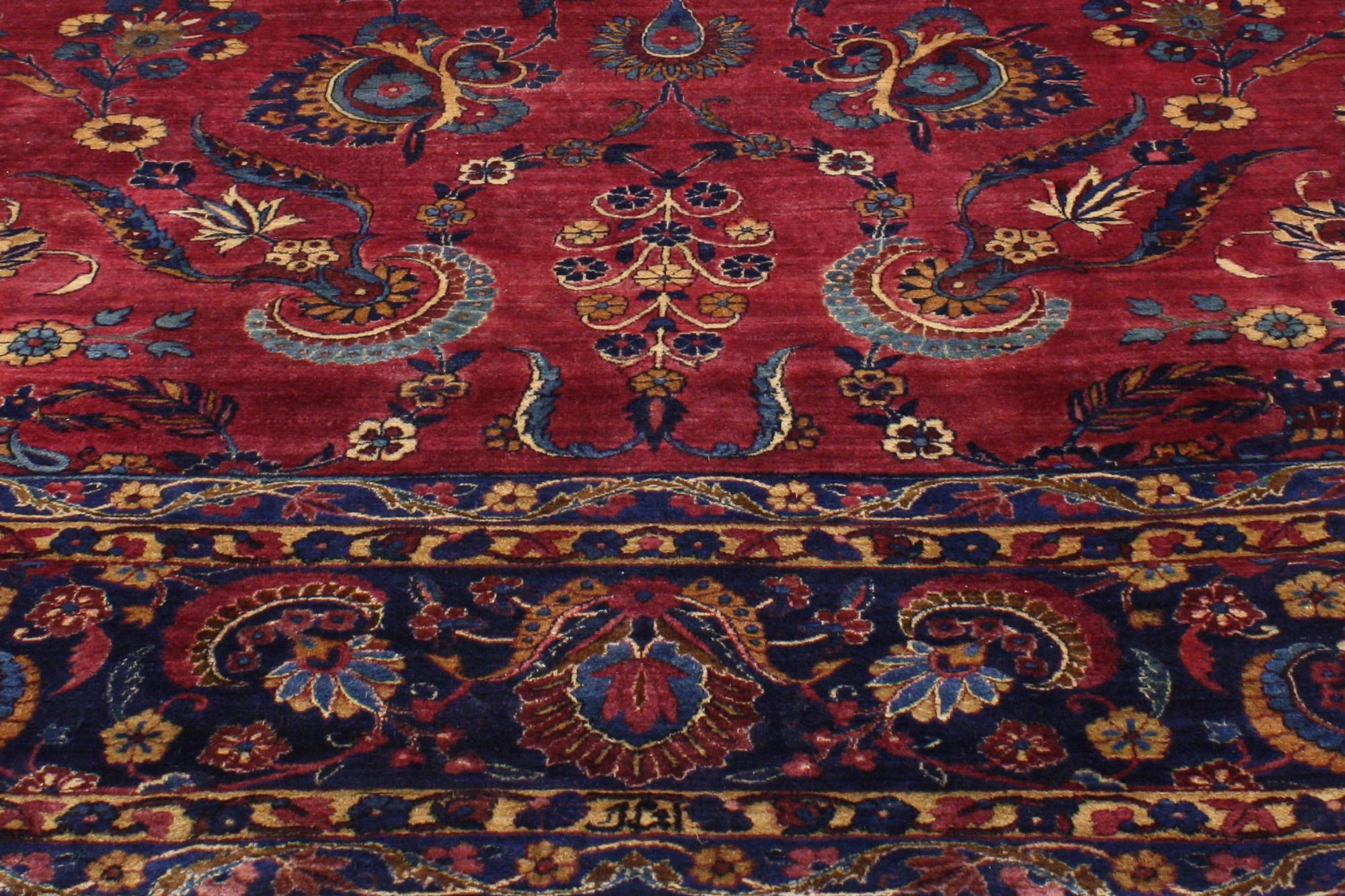 Ancien tapis persan Yazd bourgogne de style Renaissance victorienne Bon état - En vente à Dallas, TX