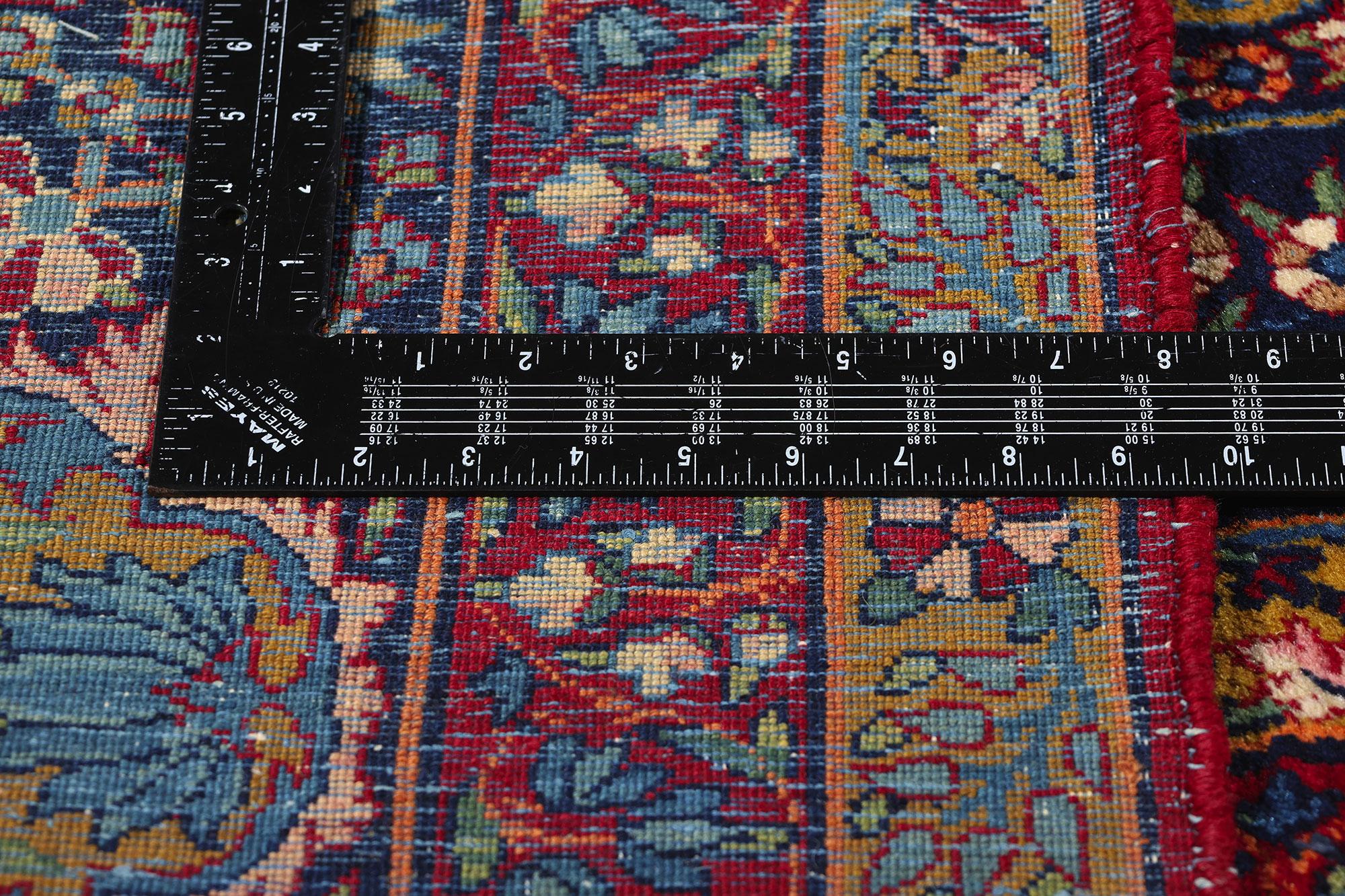 Antiker persischer Yazd-Teppich aus Yazd, 10'05 x 13'09 im Zustand „Gut“ im Angebot in Dallas, TX