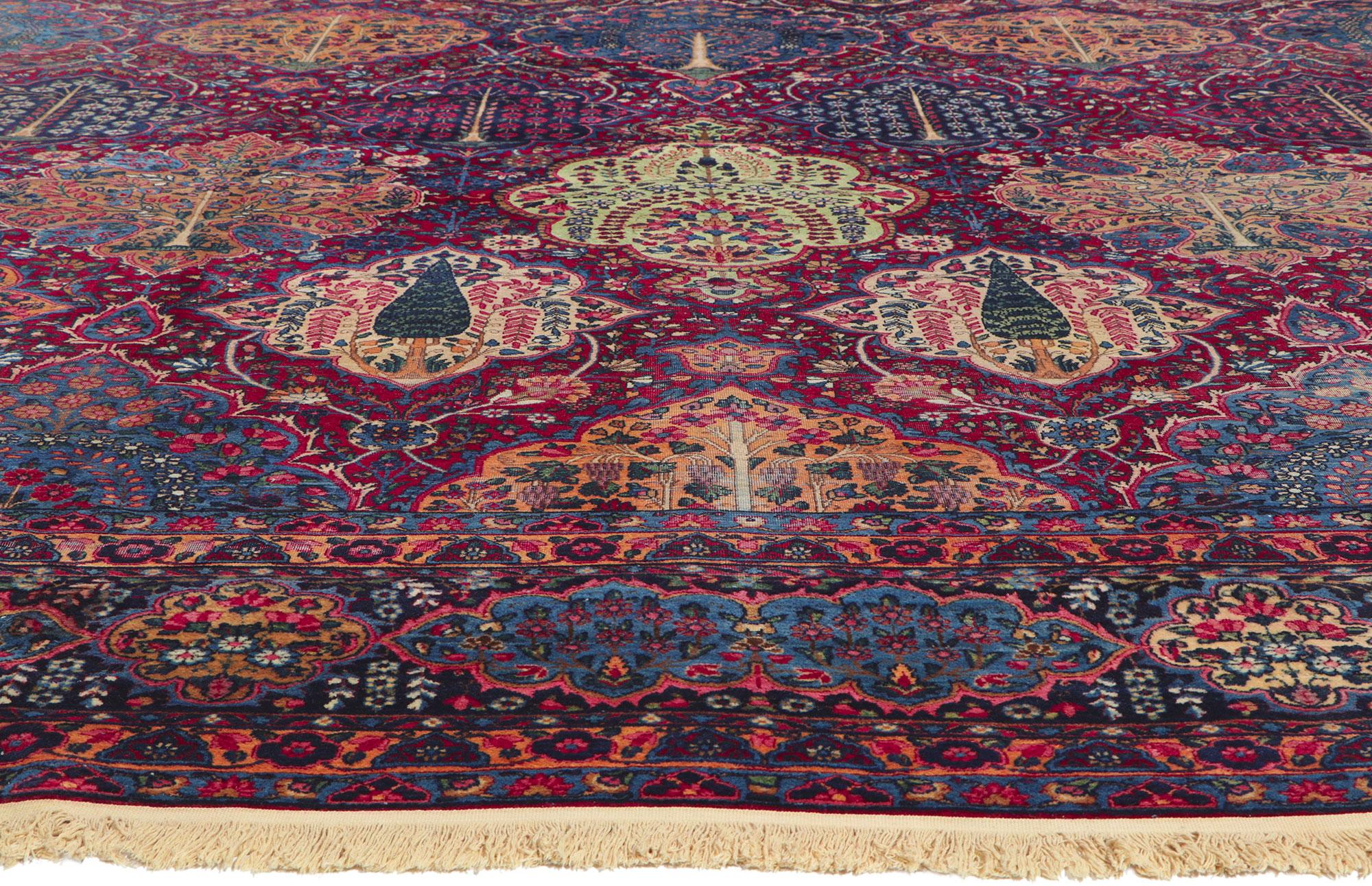 Antique Persian Yazd Rug In Good Condition For Sale In Dallas, TX