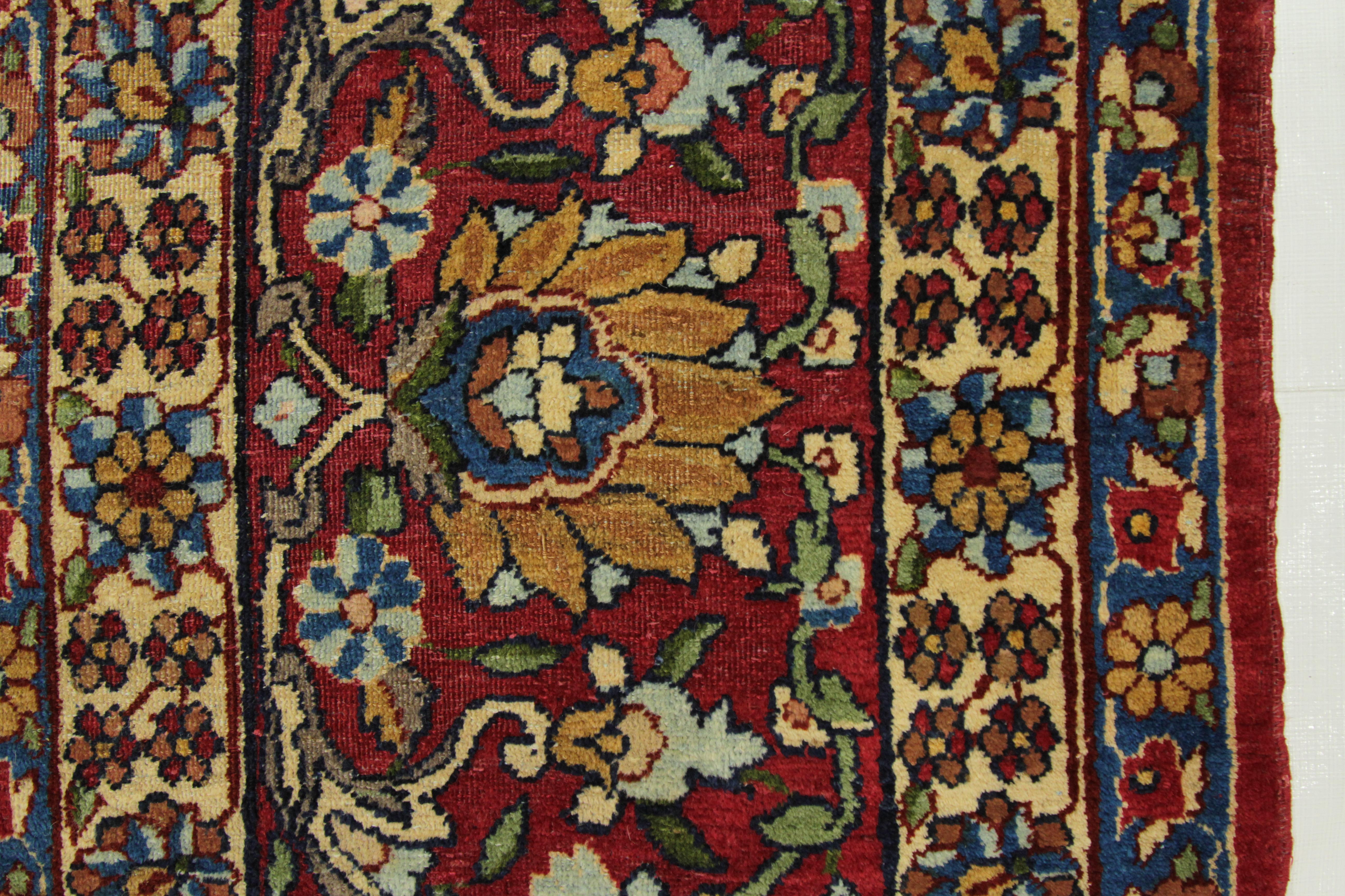 Antiker persischer Yazd-Teppich mit Blumenstraußmuster, ca. 1920er Jahre im Angebot 2
