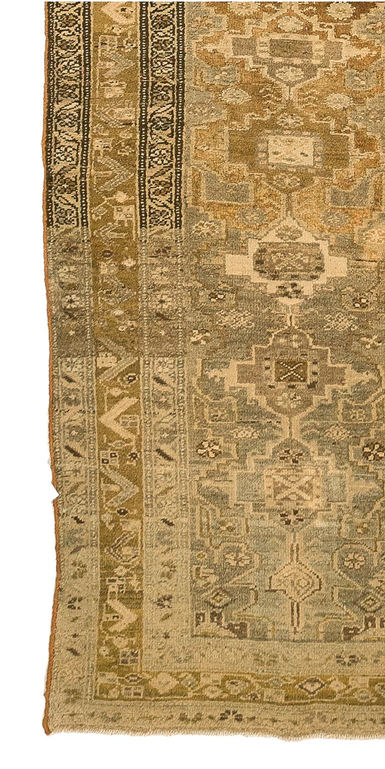 Antiker persischer Zanjan-Läuferteppich mit beigem und braunem Blumenfeld, antik (Sonstiges) im Angebot