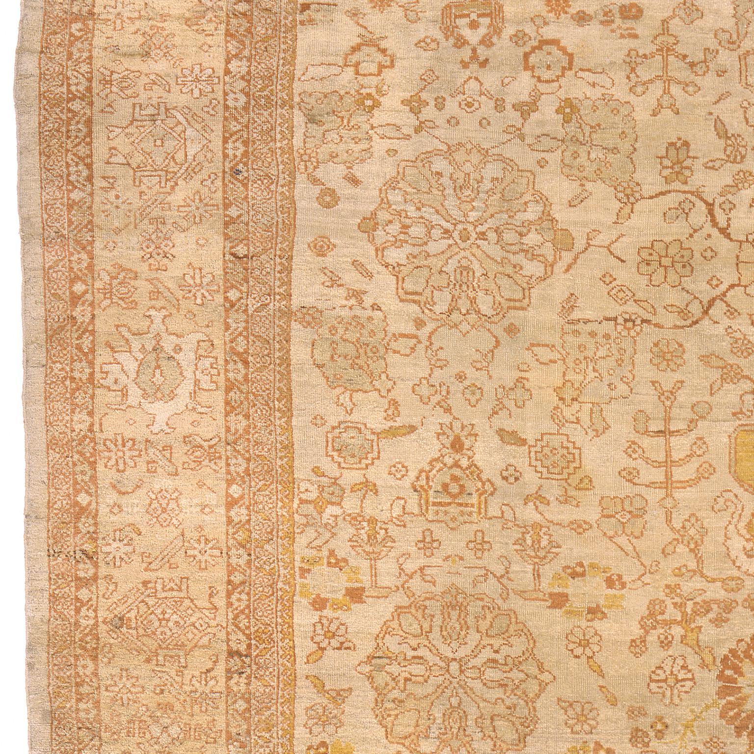 Antiker persischer Ziegler Sultanabad-Teppich im Zustand „Gut“ im Angebot in New York, NY