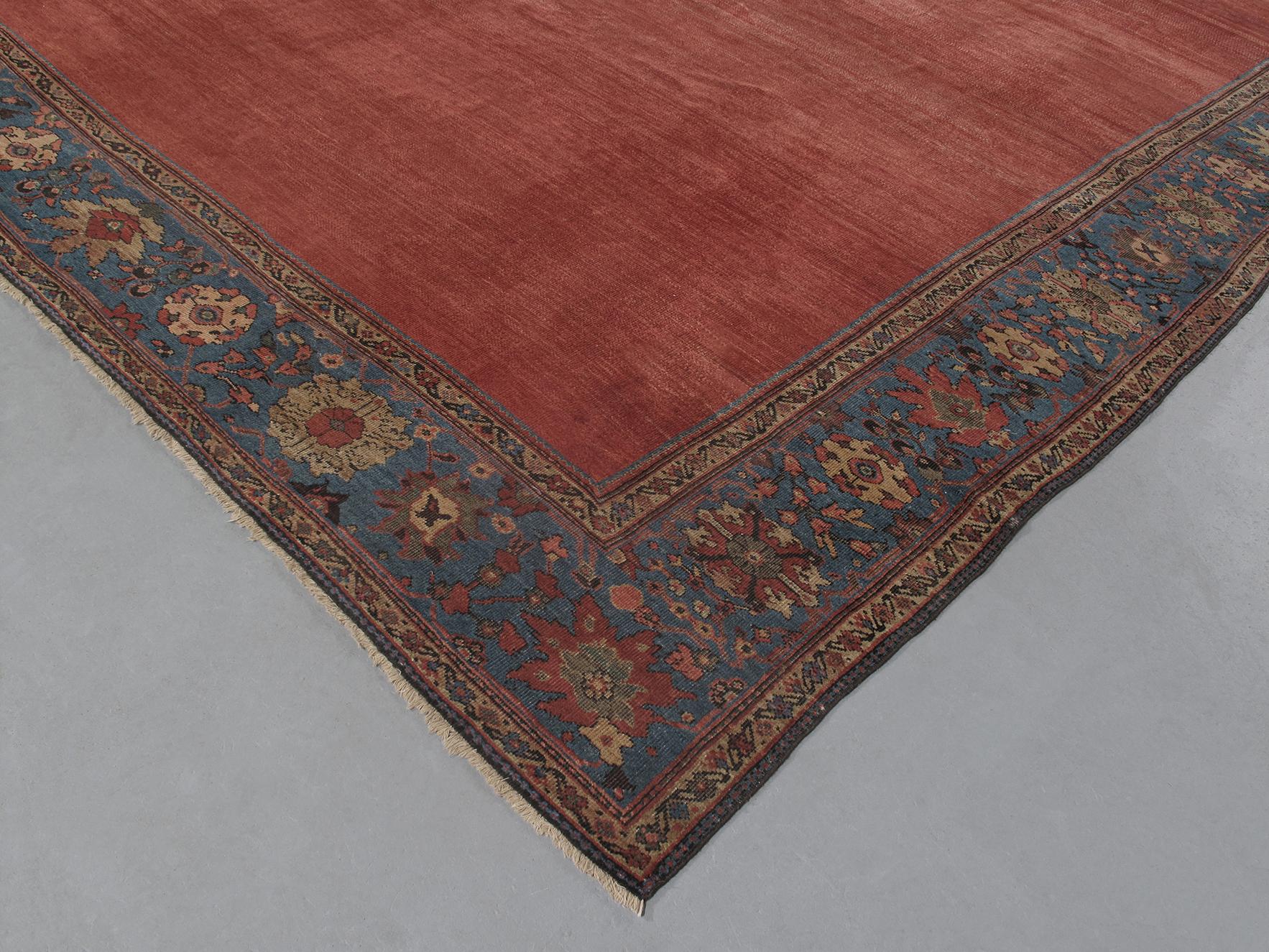 Antique Persian Ziegler Sultanabad Rug with a Red Field circa 1900 In Good Condition For Sale In New York, NY