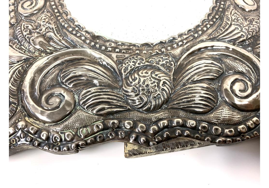 Marco de sobremesa antiguo peruano revestido de plata de ley repujada Peruano en venta