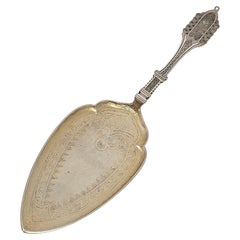 Cubiertos y Piezas de Servicio Dorados