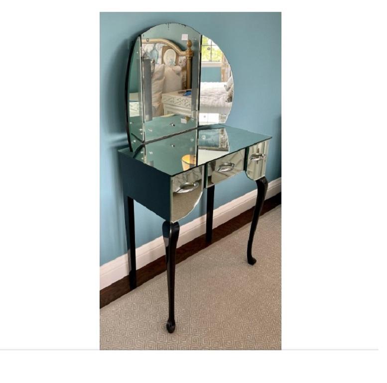 Antique Petit Art Deco Mirrored Black Lacquered Vanity Dressing Table In Good Condition In LOS ANGELES, CA