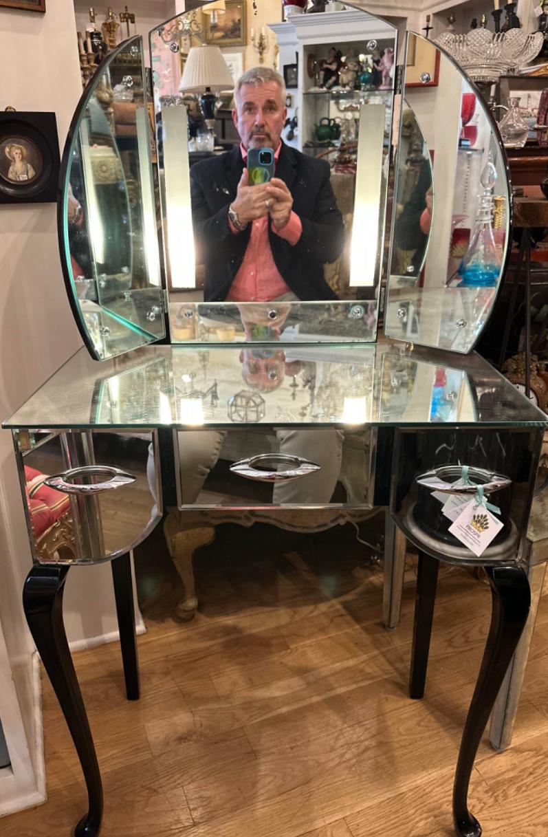 Mid-20th Century Antique Petit Art Deco Mirrored Black Lacquered Vanity Dressing Table