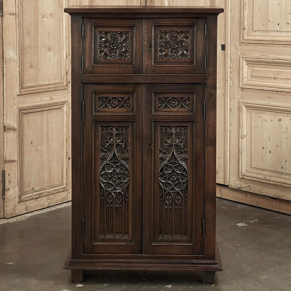 Antique Petite French Gothic Bonnetiere ~ Cabinet In Good Condition In Dallas, TX